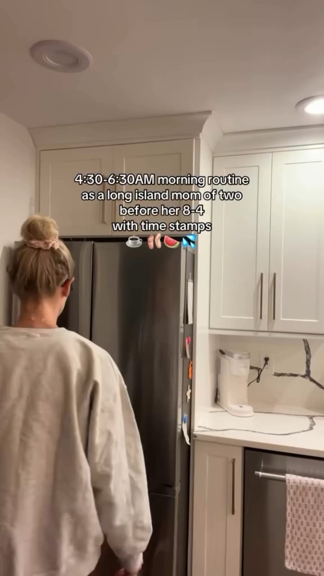 I just feel like the 25 year old version of me would laugh and not believe I intentionally wake up early and take workout classes on weekdays. Anyways, recently I’ve been waking up feeling super dehydrated with this heat so I started my day with the watermelon salt @drinklmnt and some collagen from @truvani The perfect combo to hydrate before and replenish after my pilates class! Mornings are so much easier with a routine in place. Hope everyone has the best day! xx

#morningvibes☀️ #morningroutine #timestamp #vlog #morningvlog #truvani #lmnt #longisland #longislandmoms