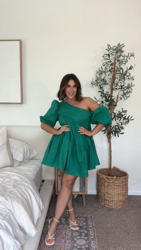 Most flattering and comfortable little a line mini dress. Perfect for an apple or square shape body! My size: US 10 (could even do 8) I’m 5’4 and it’s just above my knees! 

Vacation dress, midsize dress, size 10, mom style, Aline dress, summer dress, wedding guest dress. 

#LTKMidsize #LTKParties #LTKTravel