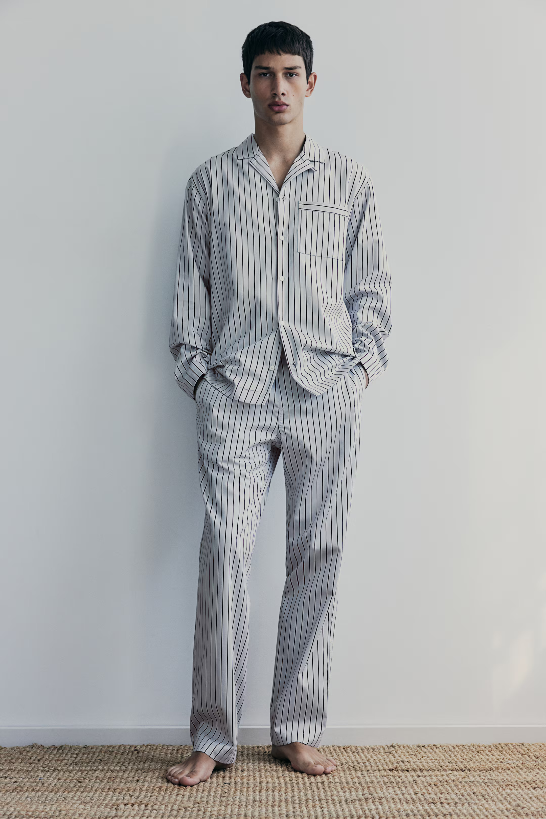 Relaxed Fit Pyjamas - White/Red striped - Men | H&M GB | H&M (UK, MY, IN, SG, PH, TW, HK)