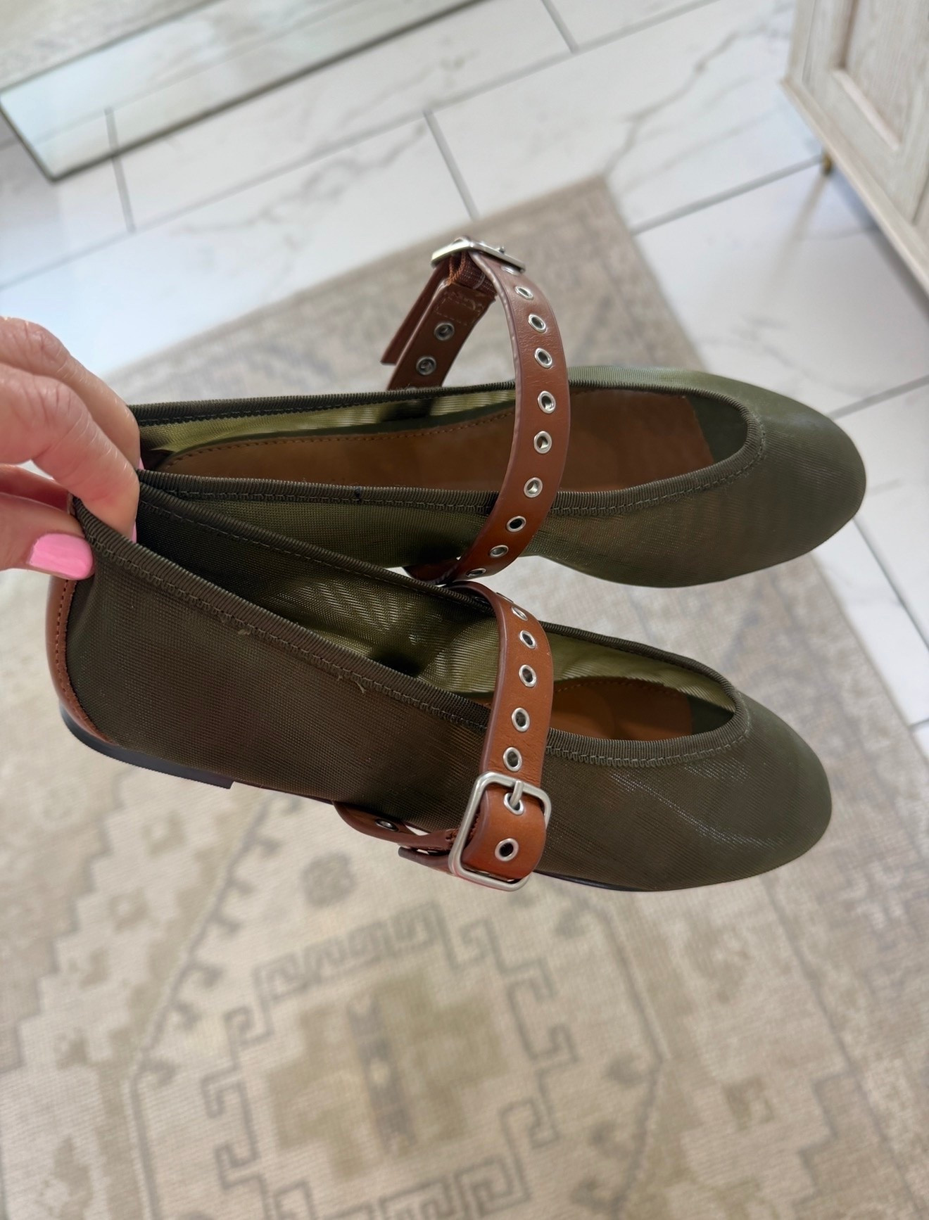 Madewell mesh Mary Jane flats
If between sizes size up

#LTKxMadewell