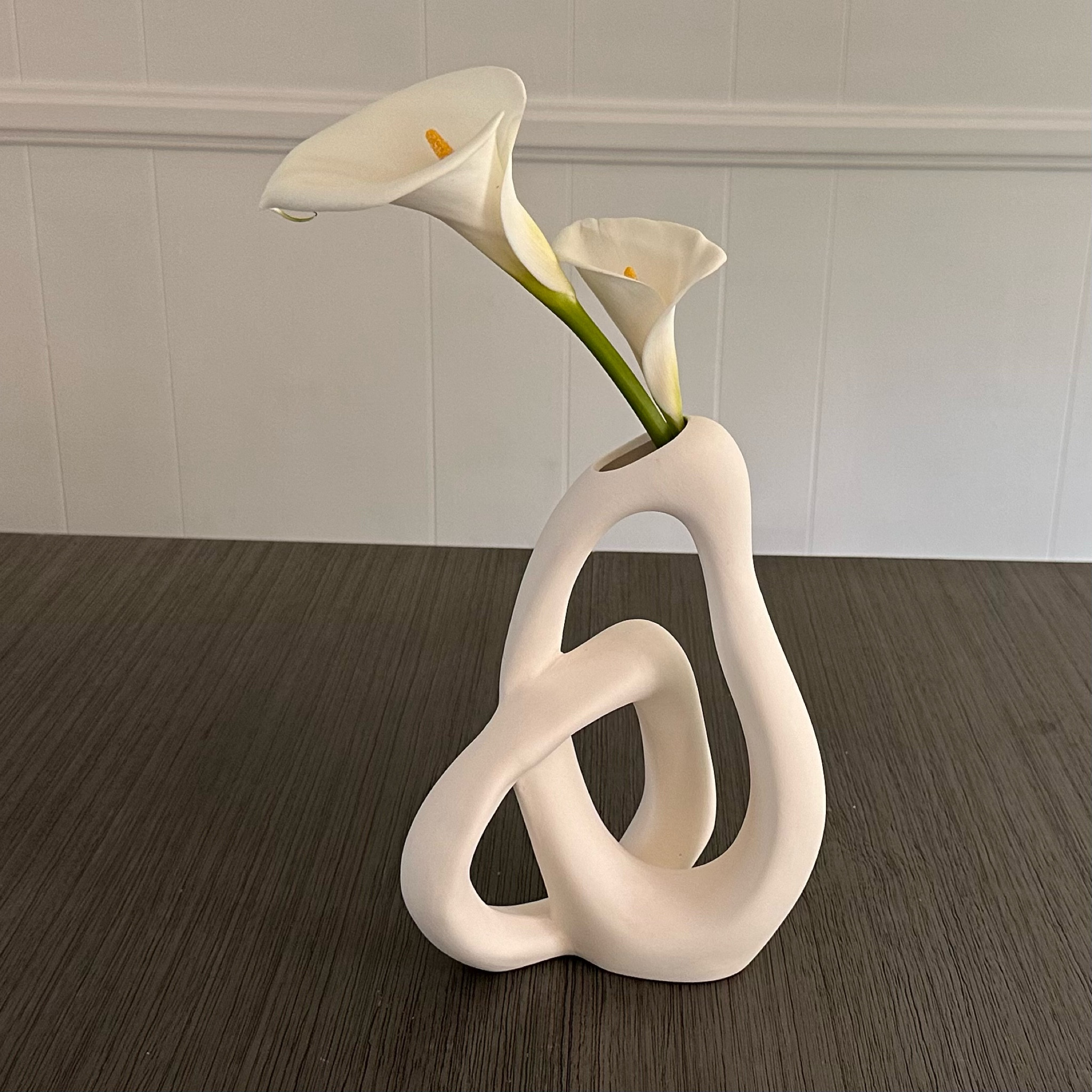 Love this modern ceramic vase

#LTKHome #LTKFindsUnder50 #LTKGiftGuide