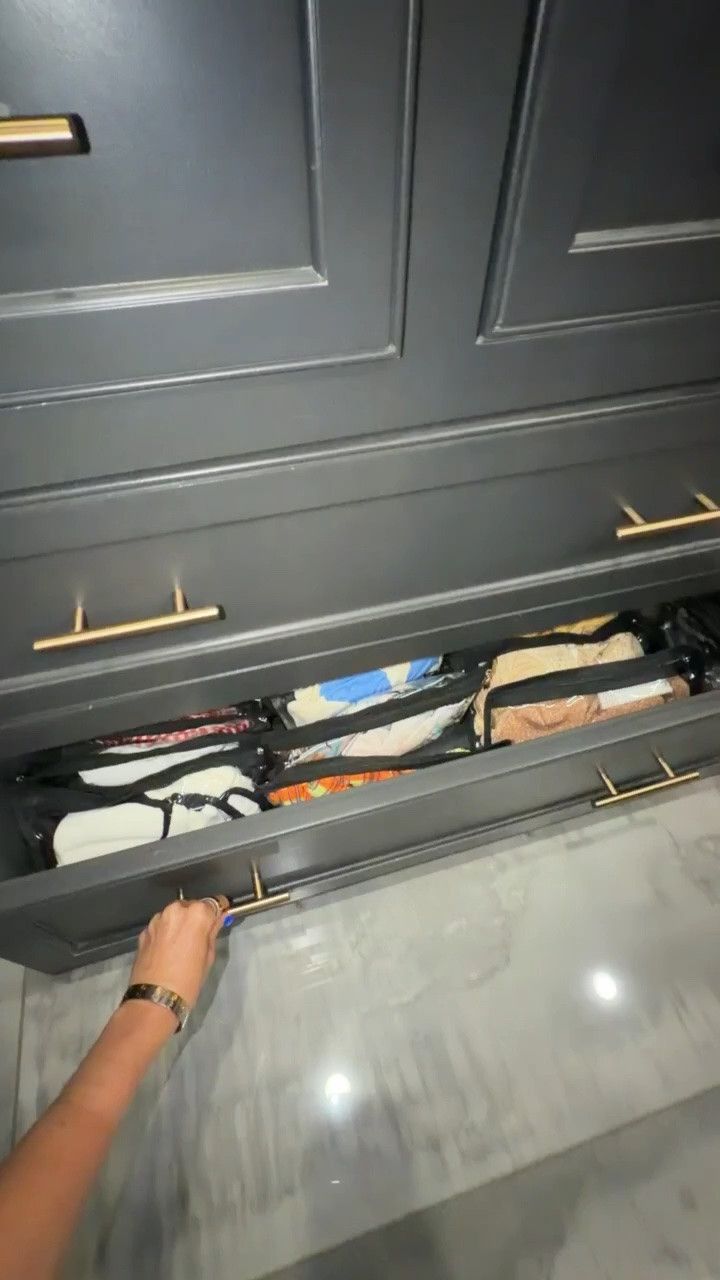 These are my favored pouches to help keep my drawers organized!

drawer organization, closet organization, home organization tips

#LTKOver40 #LTKHome