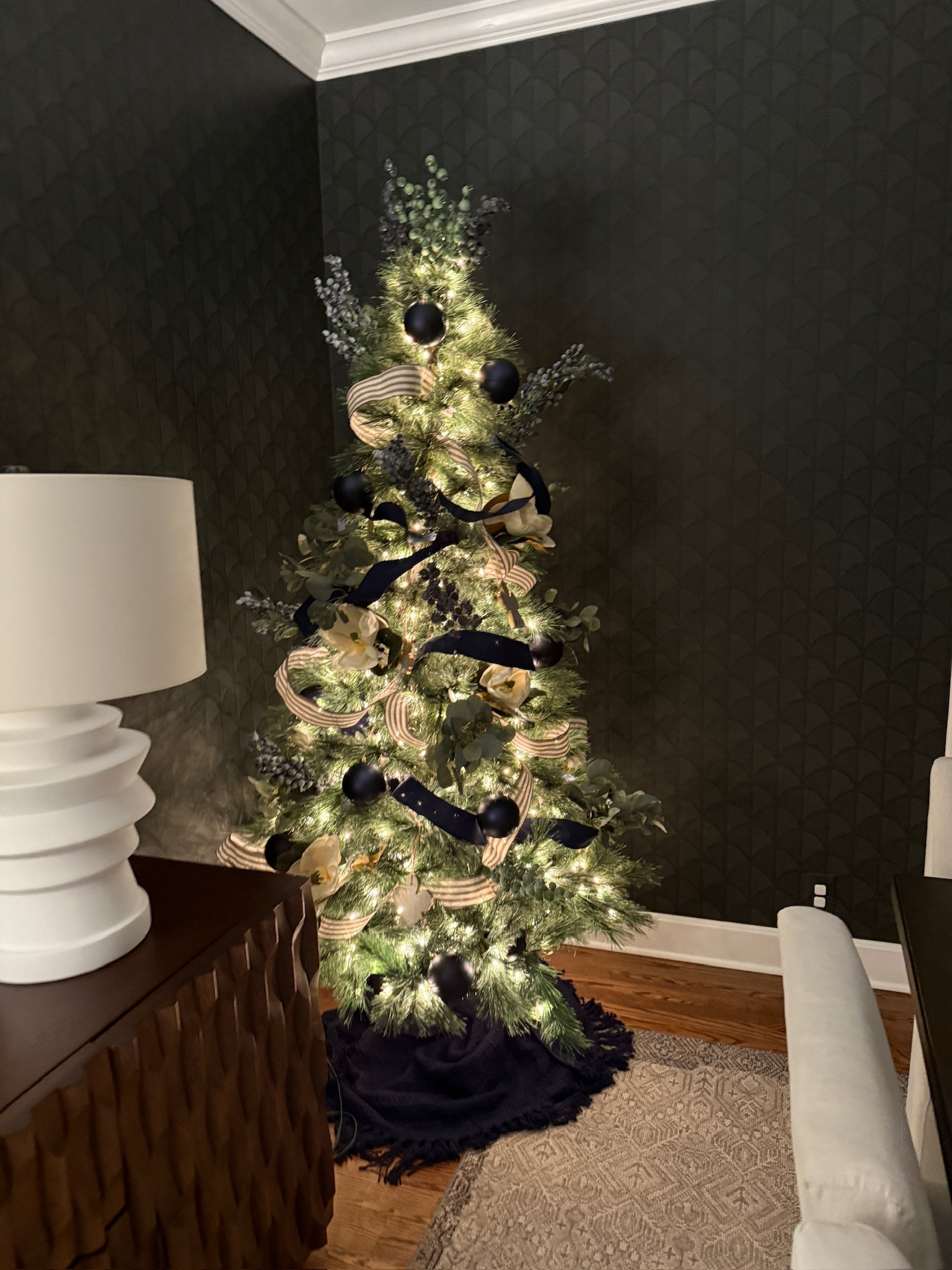 Pre-lit Christmas trees make life so much easier!!

pre-lit trees, pre-lit christmas trees, christmas trees, artificial trees, christmas tree inspo, Grace White 

 

#LTKHoliday #LTKSeasonal #LTKHome