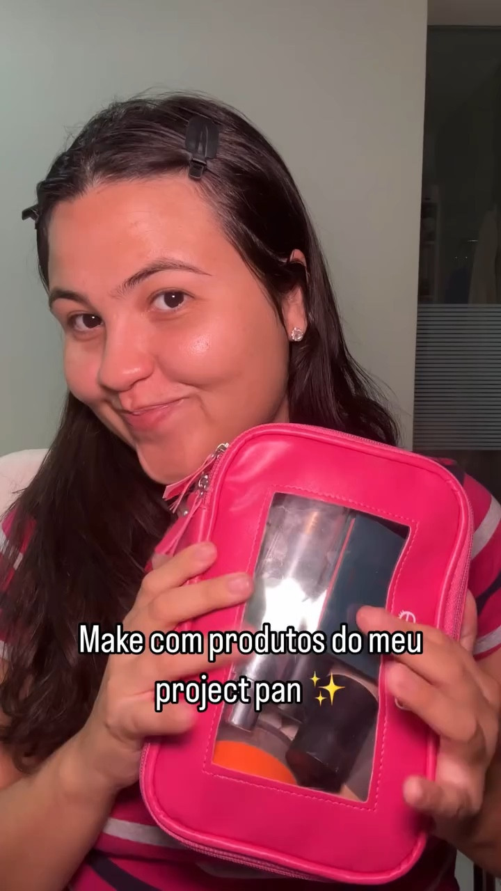 Fazendo mágica com meus produtos do #projectpan! 🪄💄 

Cada aplicação é um passo a mais para o fim e uma nova chance de aproveitar ao máximo o que tenho. 

Quem mais está na jornada de usar um produto até a última gota? ✨ 

#maquiagem #beautygoals #makeup #beleza #tutorial #dicasdebeleza #tutorialdemaquiagem #makeuptutorial

#LTKbeleza #LTKbrasil