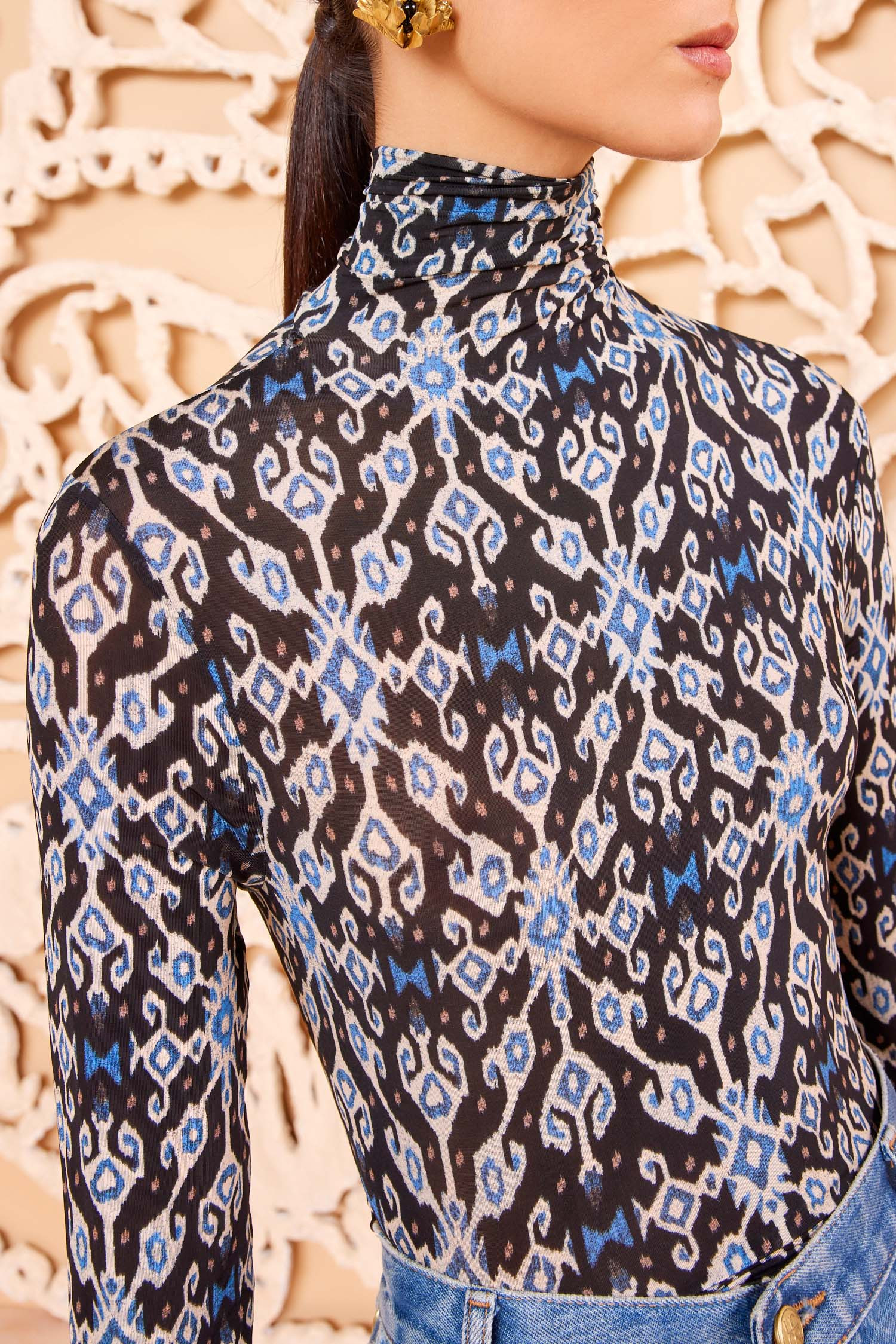 Aurelia Turtleneck

      Obsidian | Ulla Johnson