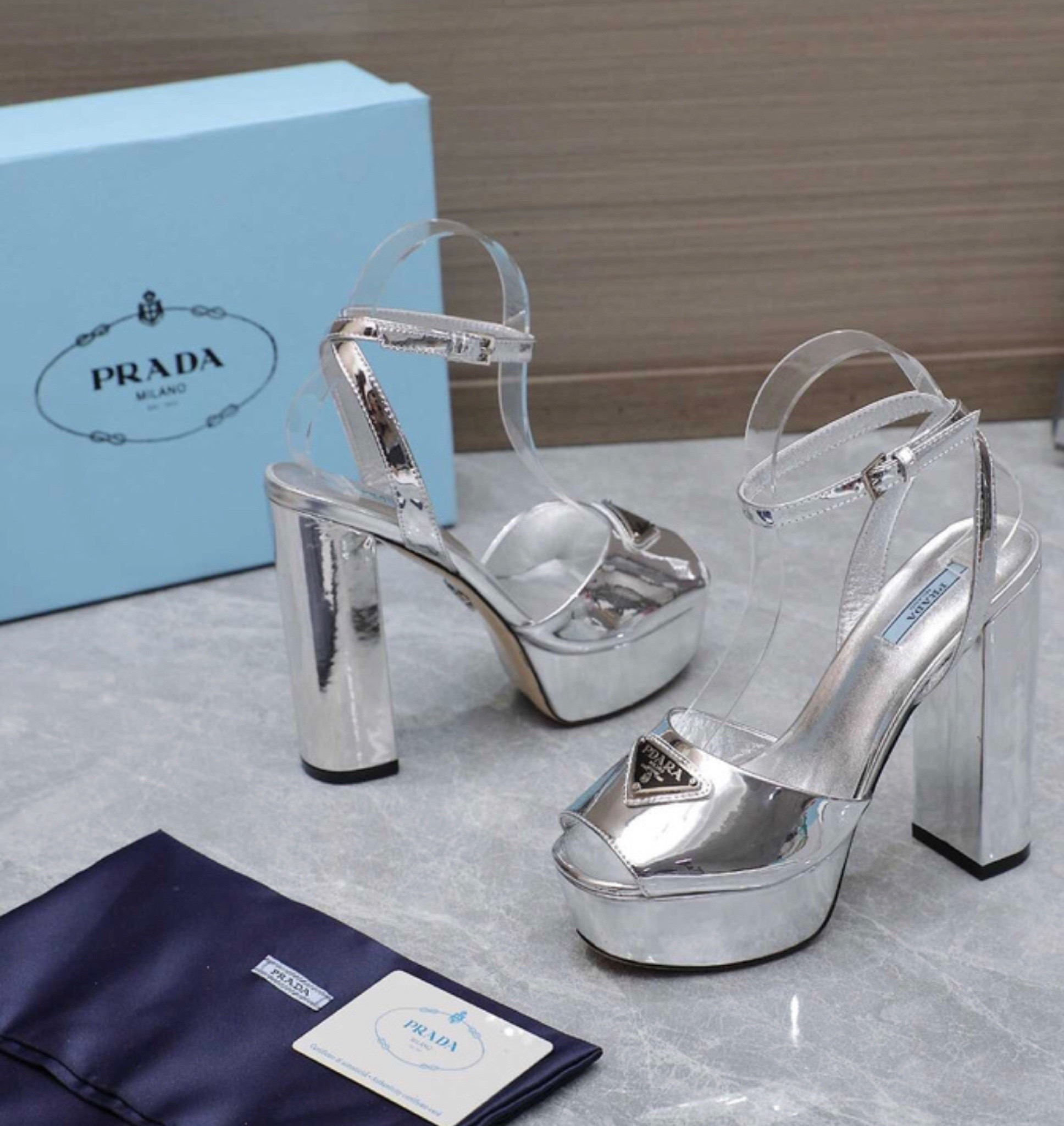 Prada Platforms 

#dhgate #dhgatefinds #prada

#LTKFind #LTKstyletip #LTKshoecrush