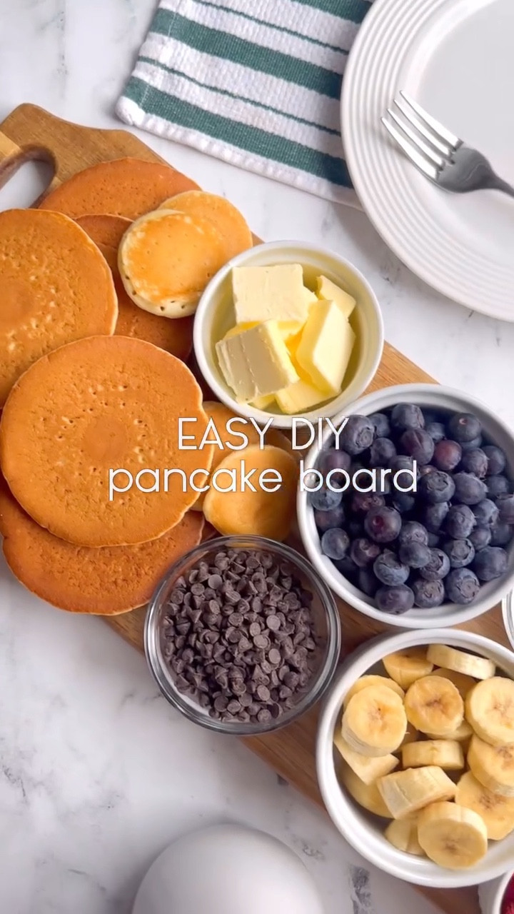 DIY Pancake Board 🥞

Make hosting breakfast or brunch a breeze with this easy DIY pancake board. Yes, even frozen pancakes work perfectly—it’s all about the plating!

Here’s what I used for toppings:
🍌 Banana slices
🍓 Strawberries
🫐 Blueberries
🍫 Mini chocolate chips
🌰 Chopped walnuts

HOT TIP: Pre-slice butter into pads so guests can grab their own without any hassle. For an elevated touch, mix in mini pancakes—they’re adorable and perfect for layering!

What toppings are a must for your pancake board?👇 

#pancakeboard #breakfast #brunch #charcuterieandthings #diyfood #pancakes