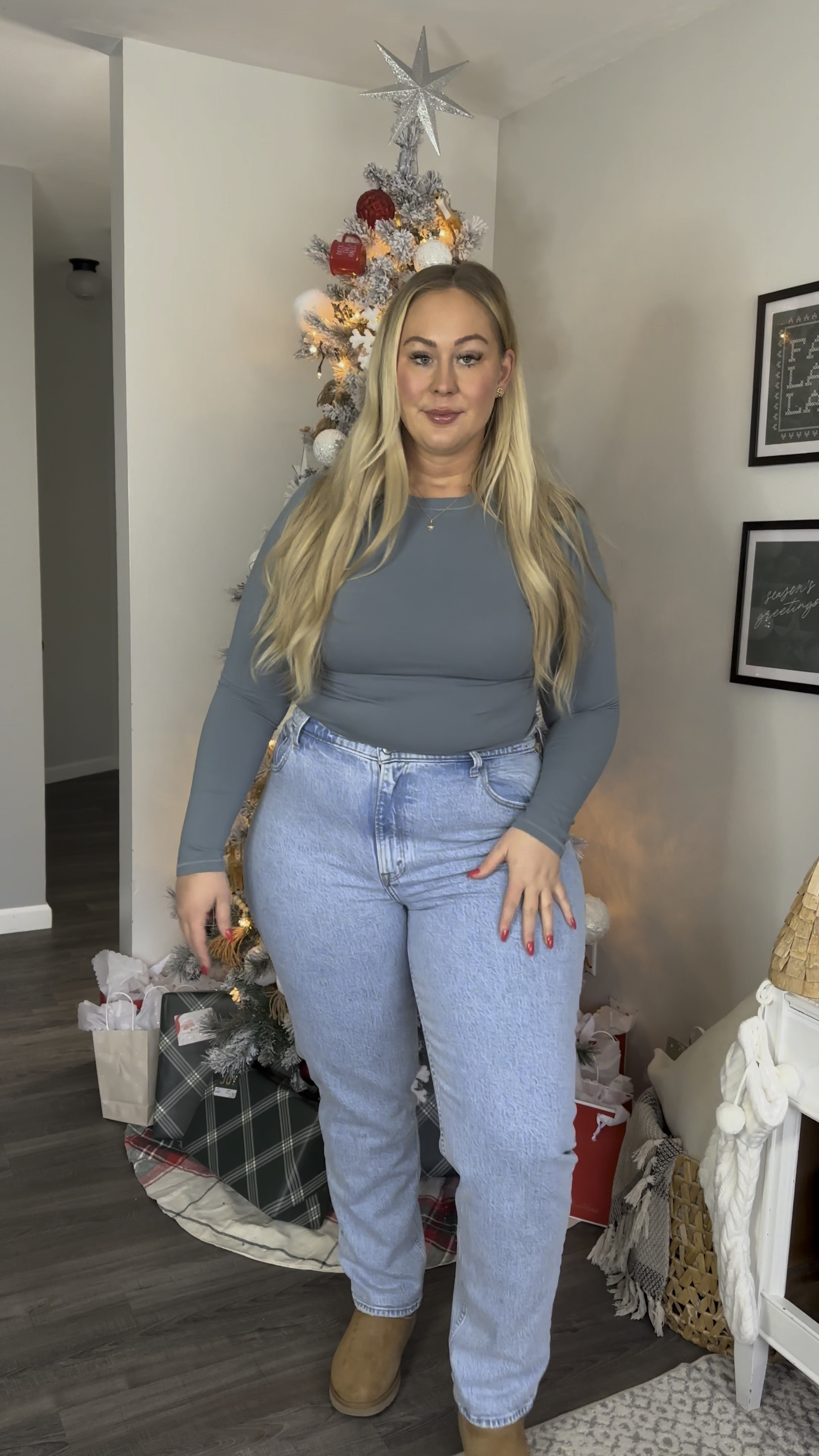 Jeans: 33 long
Tee: large 
Winter outfit
Curvy outfit inspo 
Jeans
Ugg Boots

#LTKplussize #LTKsalealert #LTKstyletip