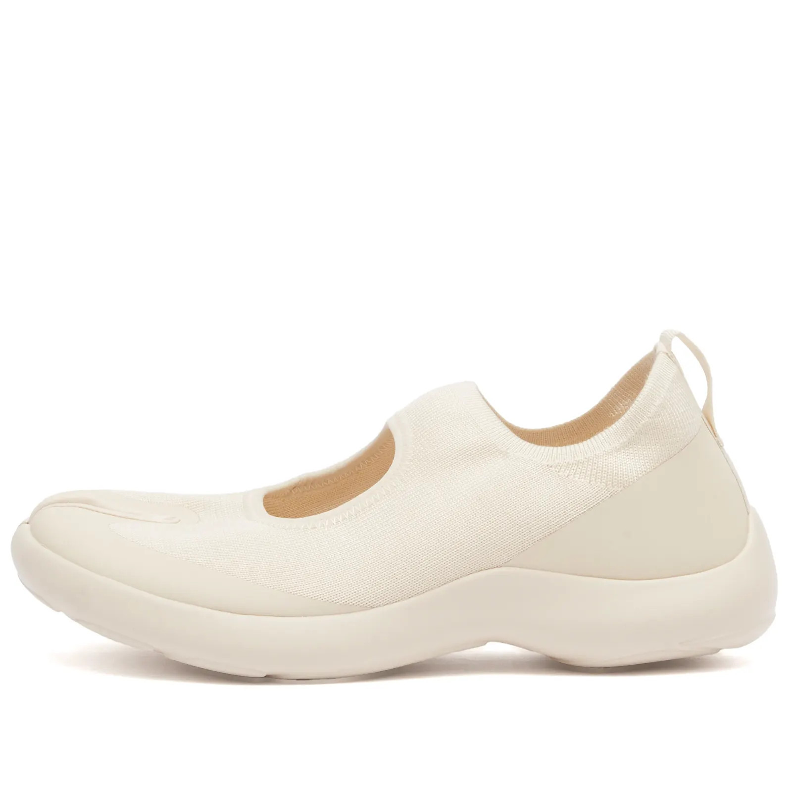 Tabi footwear Women's Tabi Flat Sneaker in Off White, Size EU 41 | END. Clothing
