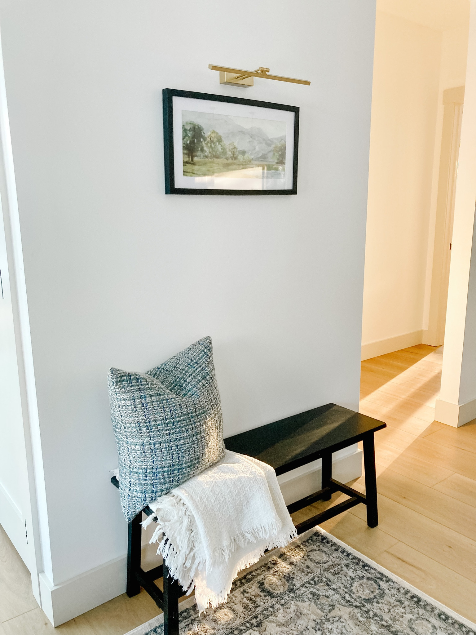 Happy Friday! Love this little bench area we made in our front entrance
.
.
.


#LTKhome