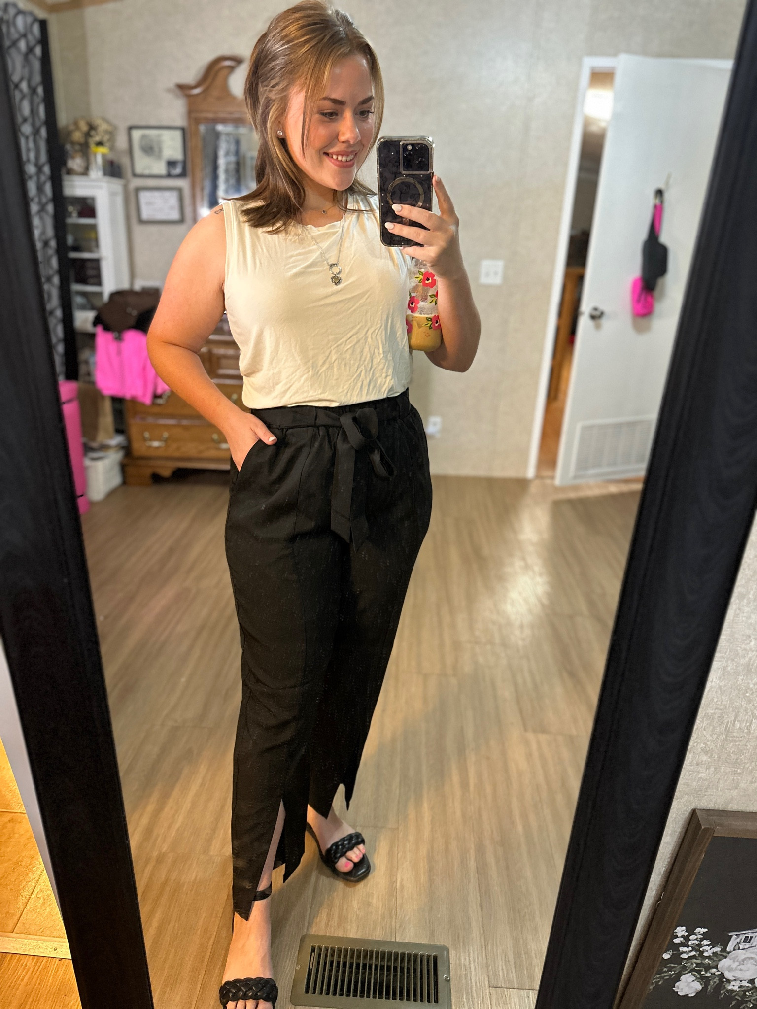 Midsize business casual🖤 paper bag trousers & bodysuit
Wearing XL in trousers, stretchy but so comfortable & flattering. 
XL in fav bodysuit
Business style
Midsize 
Business casual 
Size 12/14

#LTKworkwear #LTKunder50 #LTKcurves