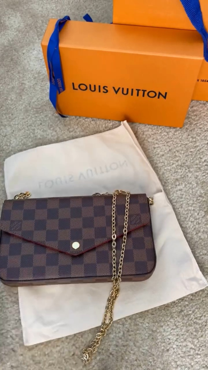 Obsessed! Small and compact that’s the way I have been liking my handbags nowadays. This @louisvuitton Félicie Pochette is just that. It’s big enough to hold all of my necessities and small enough to not make me feel weighed down. 

It can be transformed into a shoulder bag or clutch by attaching/detaching its removable gold-color chain and it closes with a press-stud. 
.
.
#minipochette #louisvuitton #unboxing #lv #Dallas influencers #dallascontentcreator #dfwinfluencer #dfwinfluencers #blacklifestyleinfluencer #blackcontentcreators #blackcontentcreator #luxurybag #luxurybags #luxurybagbrand #designerbag #designerbags #ugc #ugccreator #ugccommunity #ugccreators #ugccontent #ugcexample