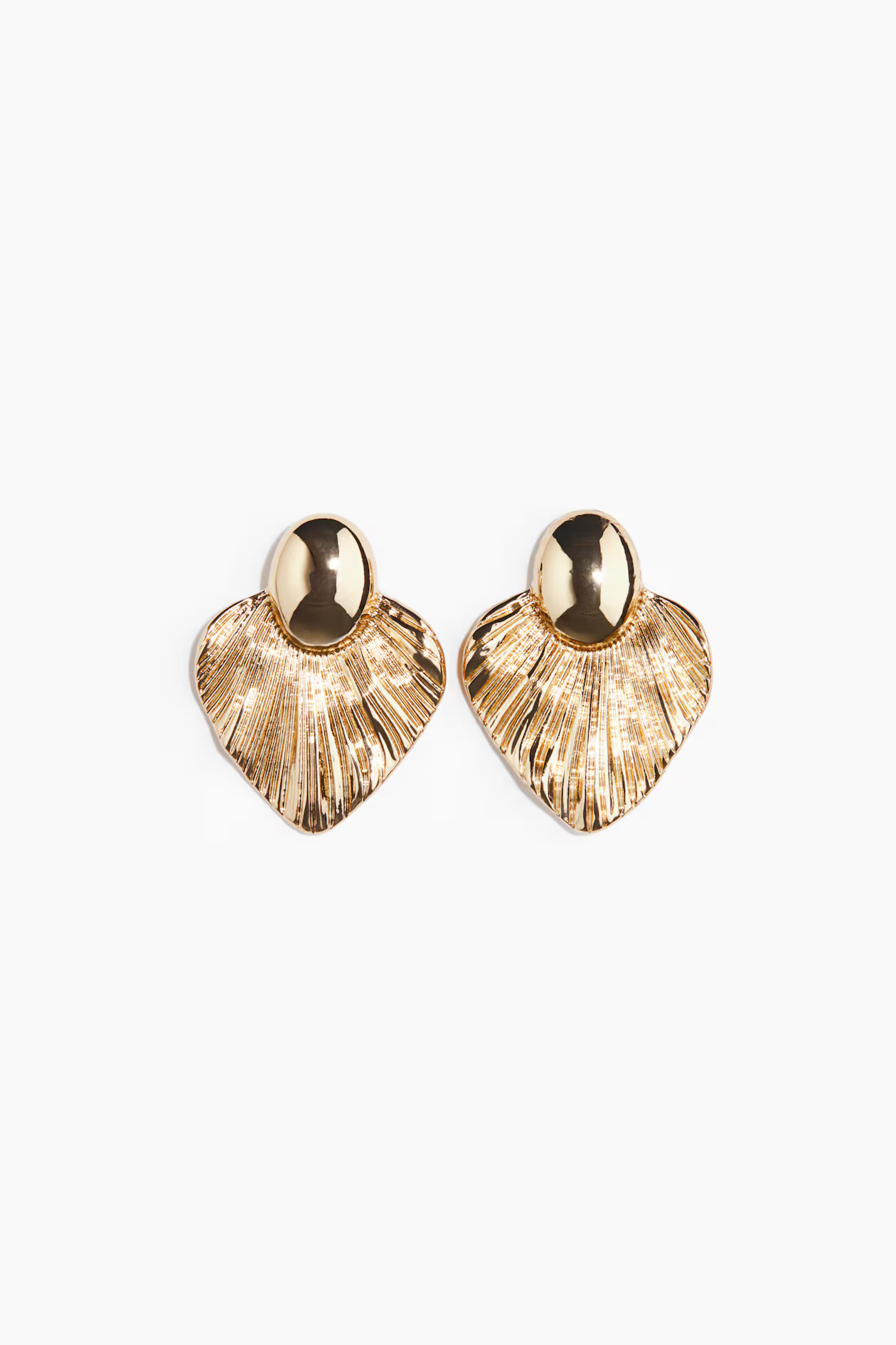Petal-shaped earrings | H&M (UK, MY, IN, SG, PH, TW, HK)