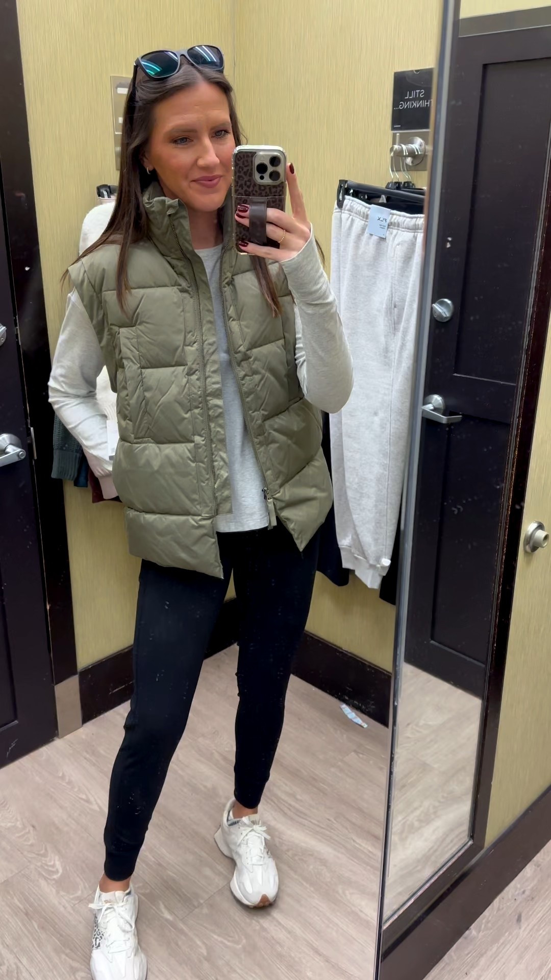 This outfit from @kohls is totally my mom uniform style. 👌🏻 The vest isn’t showing online but definitely head to your local Kohls and look for it. The brand is FLX. #ad #kohlspartner #kohlsfinds 