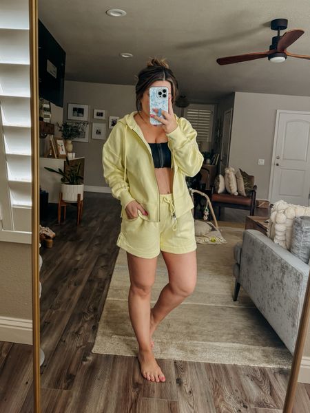 Love this yellow set from Target. Wearing size small

Target style
Zip up hoodie
Travel outfit
Casual outfit
Shorts



#LTKfindsunder50 #LTKxTarget #LTKActive