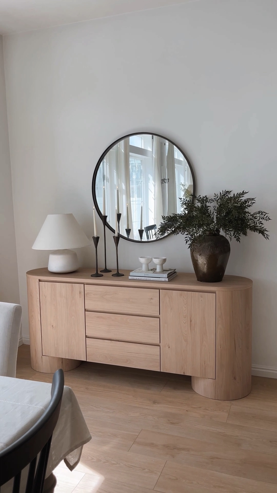 Flustered! 😮‍💨🔥✨🥰





#home #decor #neutral #cabinet #furniture #console #table #styling #kitchen #diningroom #vase #springhome #summer #amazon #finds #furniture

#LTKStyleTip #LTKHome