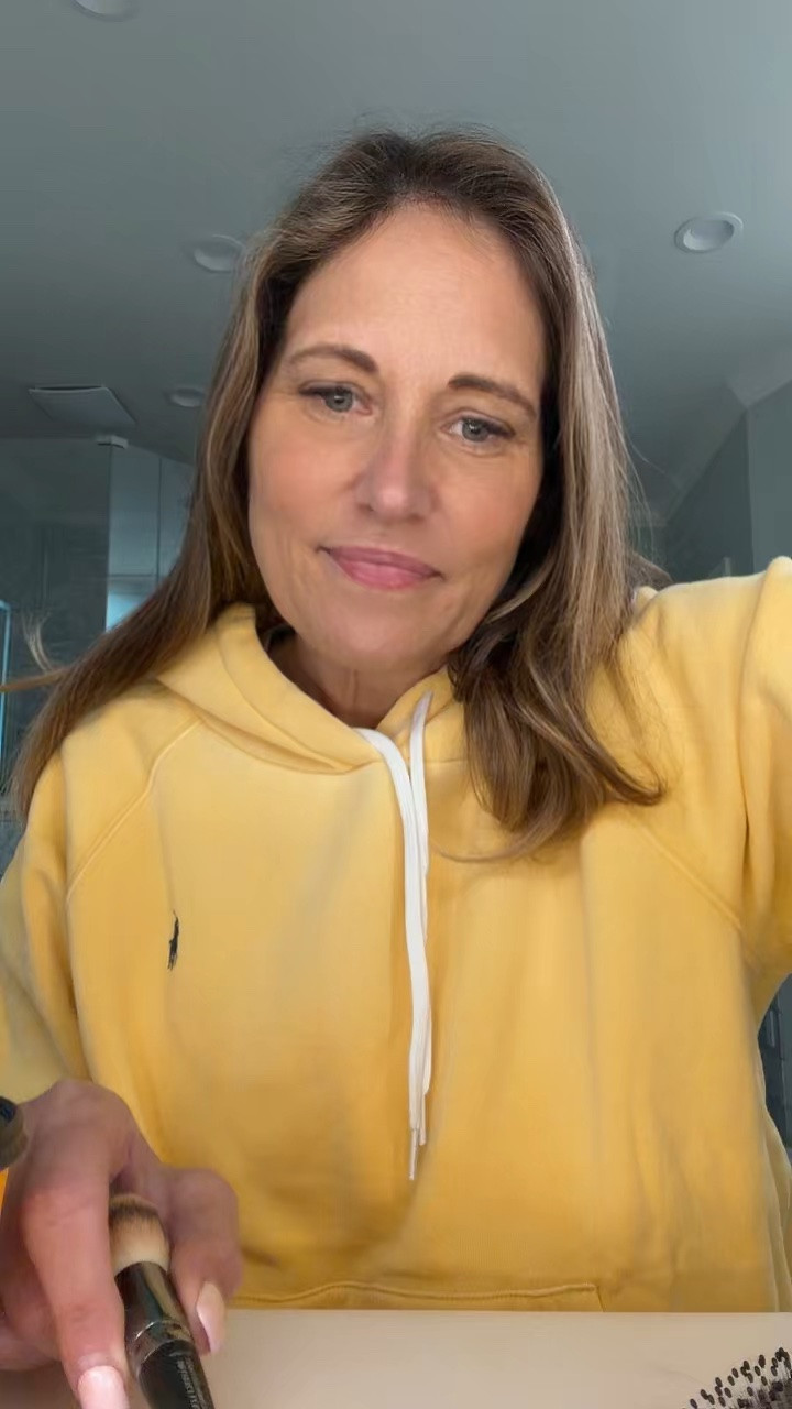 Good morning. Busy busy on this Friday. For Anthro jeans use code: TWINTALK20 and my sweatshirt is on sale too at Macys!

#LTKmomlife #LTKootd #LTKOver40