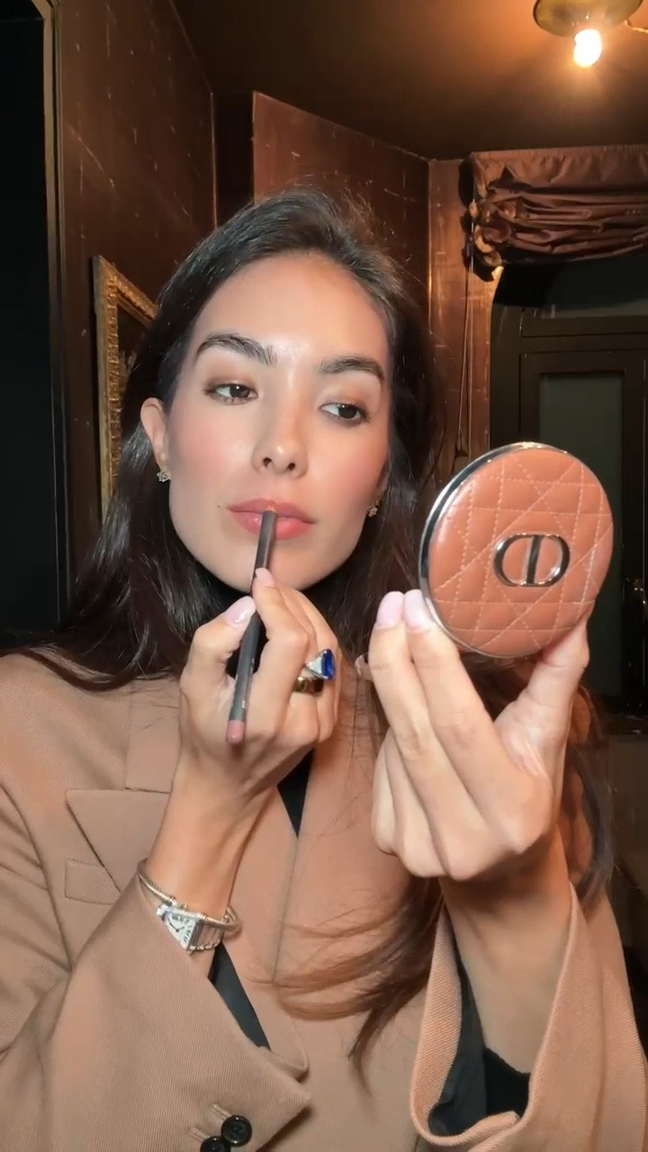 Makeup touch ups: from day to night💄

#LTKSeasonal #LTKWatchNow #LTKBeauty