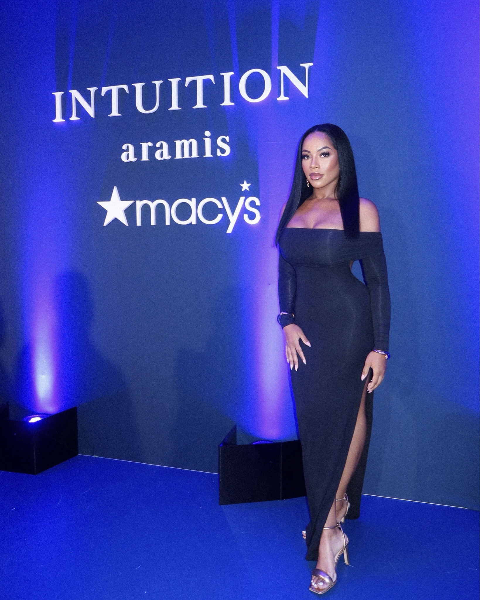 This is your daily reminder that black is beautiful 🖤

#LTKPetite #LTKFindsUnder100 #LTKHoliday