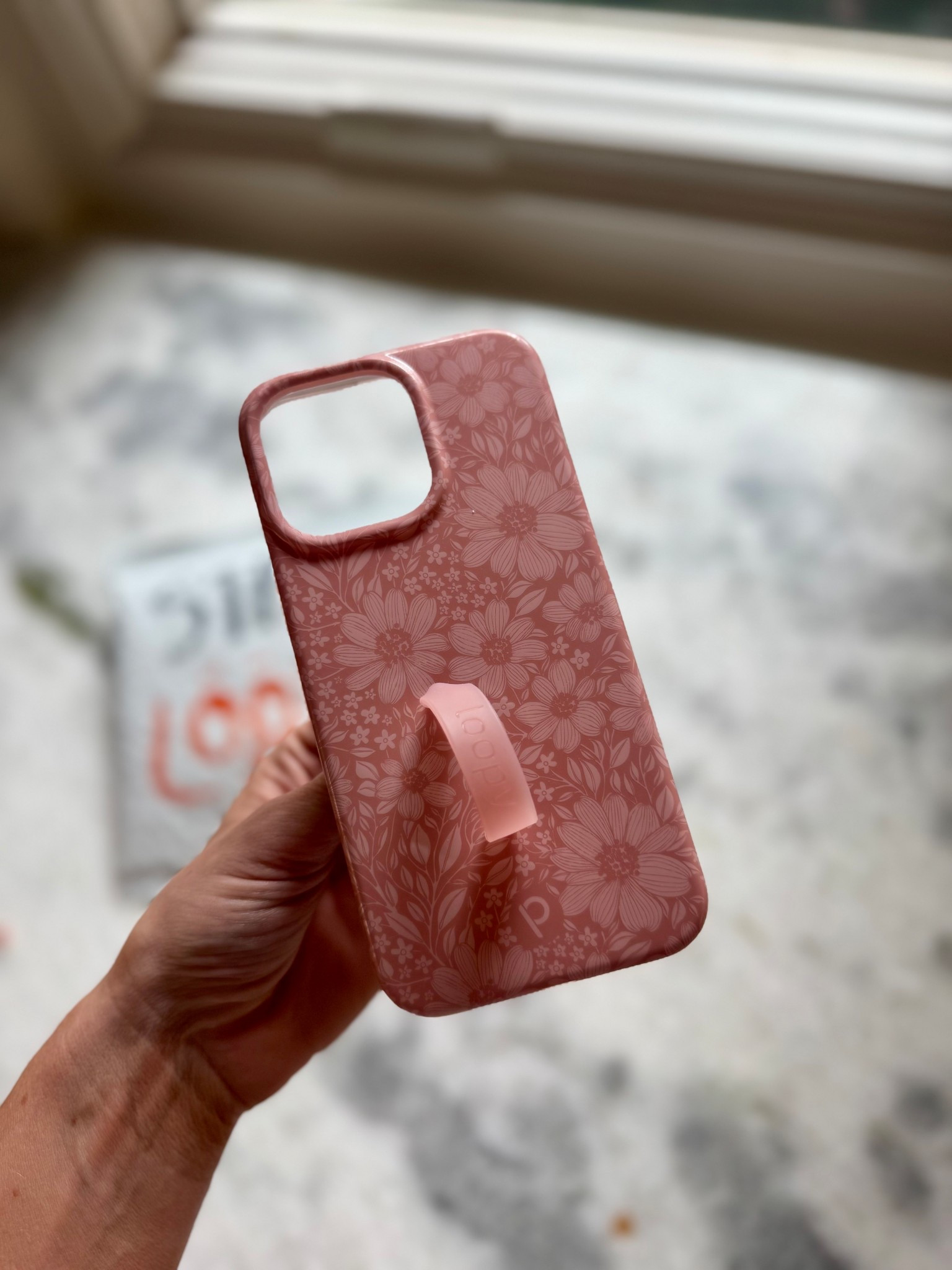 Code: annaricht gets you 10% off loopy cases