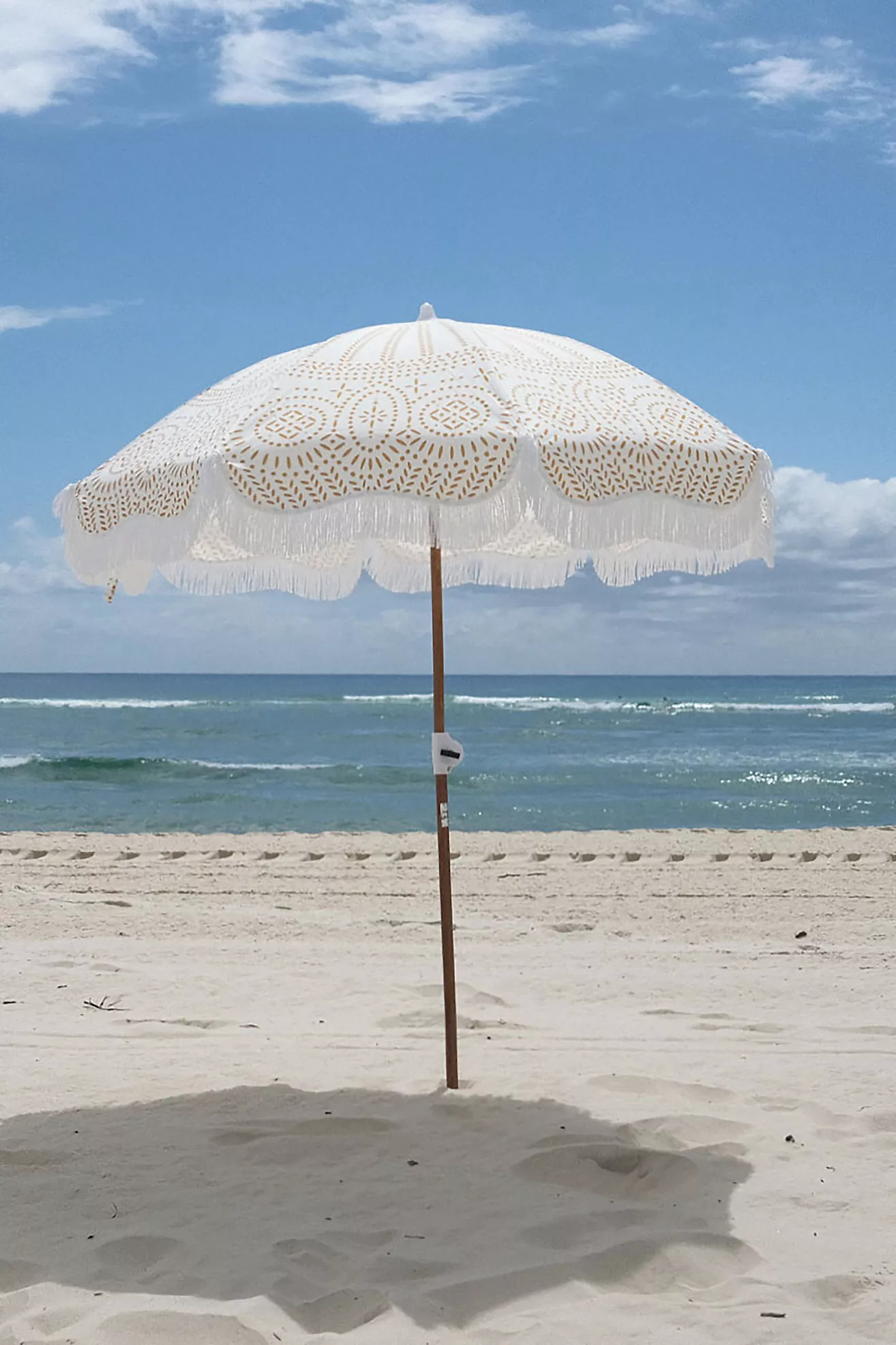 Business & Pleasure Co. Holiday Beach Umbrella | Anthropologie (UK)