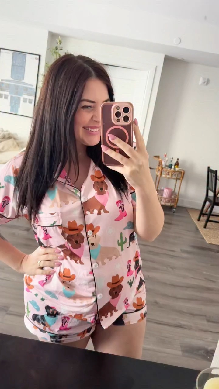 the cutest puppy pj set!💕🐶 comes in size small - xxl.



#springoutfits #bumpstyle #pjsets 
#midsizefashion #doglover🐶

#LTKsummer #LTKmidsize #LTKsale