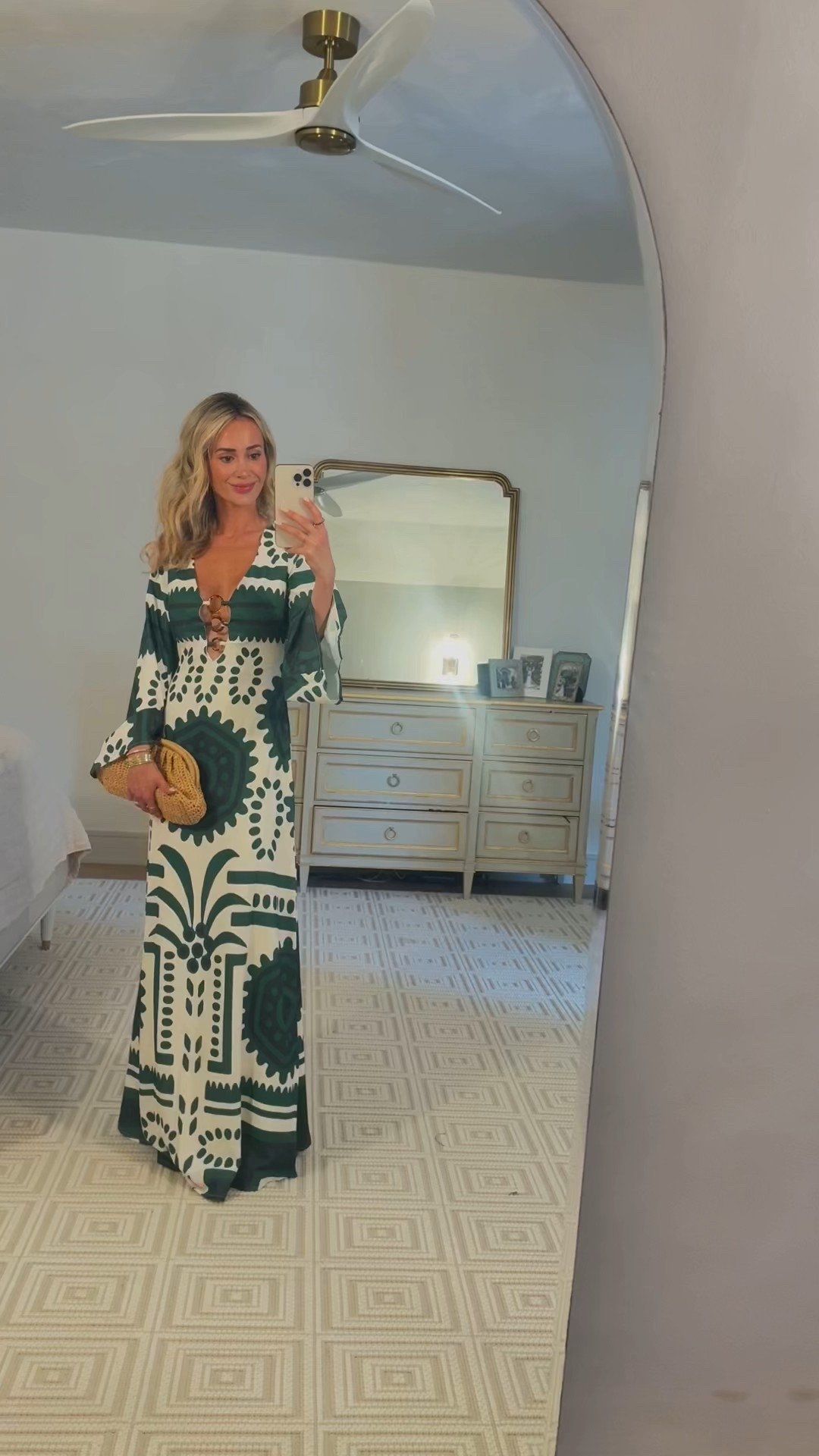 Love this maxi dress 