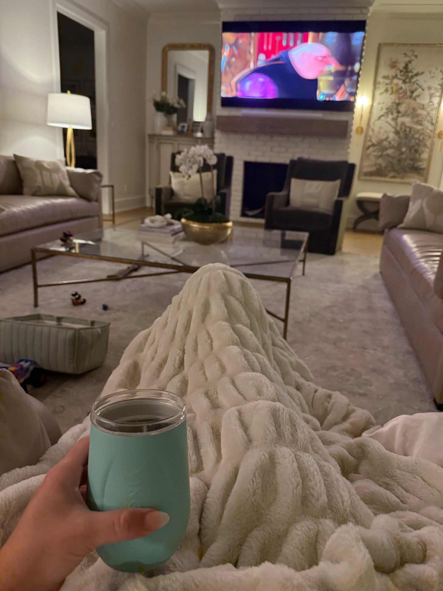 The blanket I keep everywhere!!!
#cozy #cuddles

#LTKFindsUnder100 #LTKHome #LTKSaleAlert