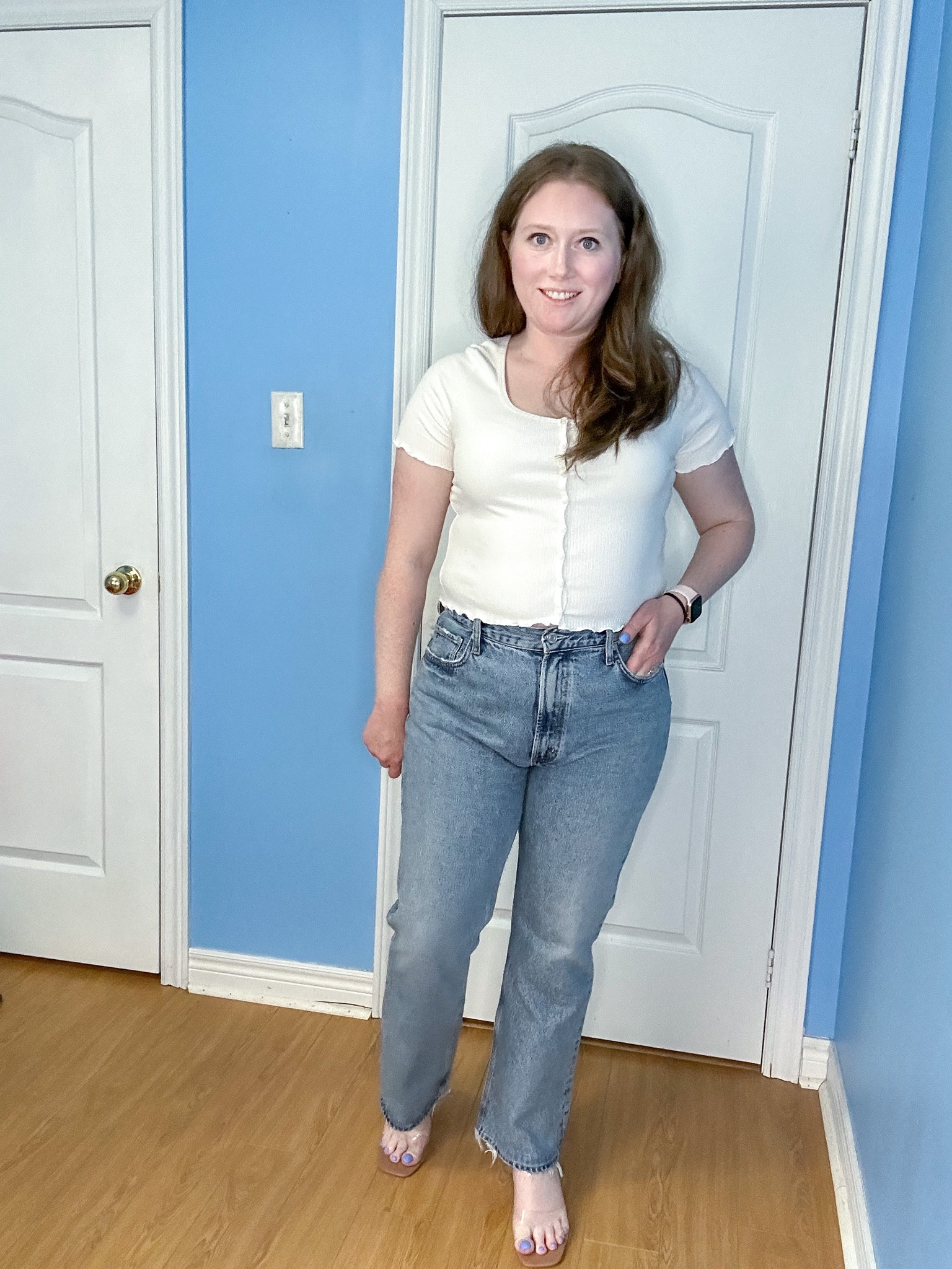 Everyday Casual Outfit

Here is a simple outfit for every day this summer. Pair a white top, Agolde jeans and vinyl heel sandals to complete this look. Also perfect to wear at a Summer BBQ. 

H&M | Agolde | Casual Outfit | Summer Outfit | Vinyl Heel Sandals

#LTKstyletip #LTKshoecrush