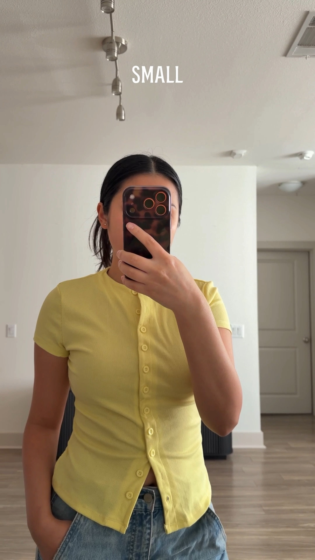 Cute summer top 🤍 these two are under $20 and perfect for warm weather. Wearing size small

Yellow top 4363T28
Black top YRL6XYW

#LTKmomlife #LTKootd