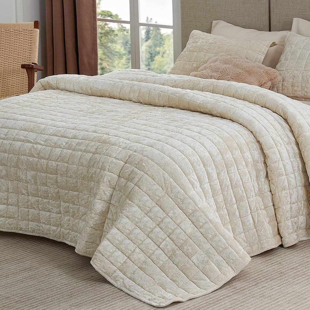BEDELITE Velvet Quilt Set King Size - Luxury Velvet Comforter Bedding Set 3 Pieces, Soft Cozy Cre... | Amazon (US)