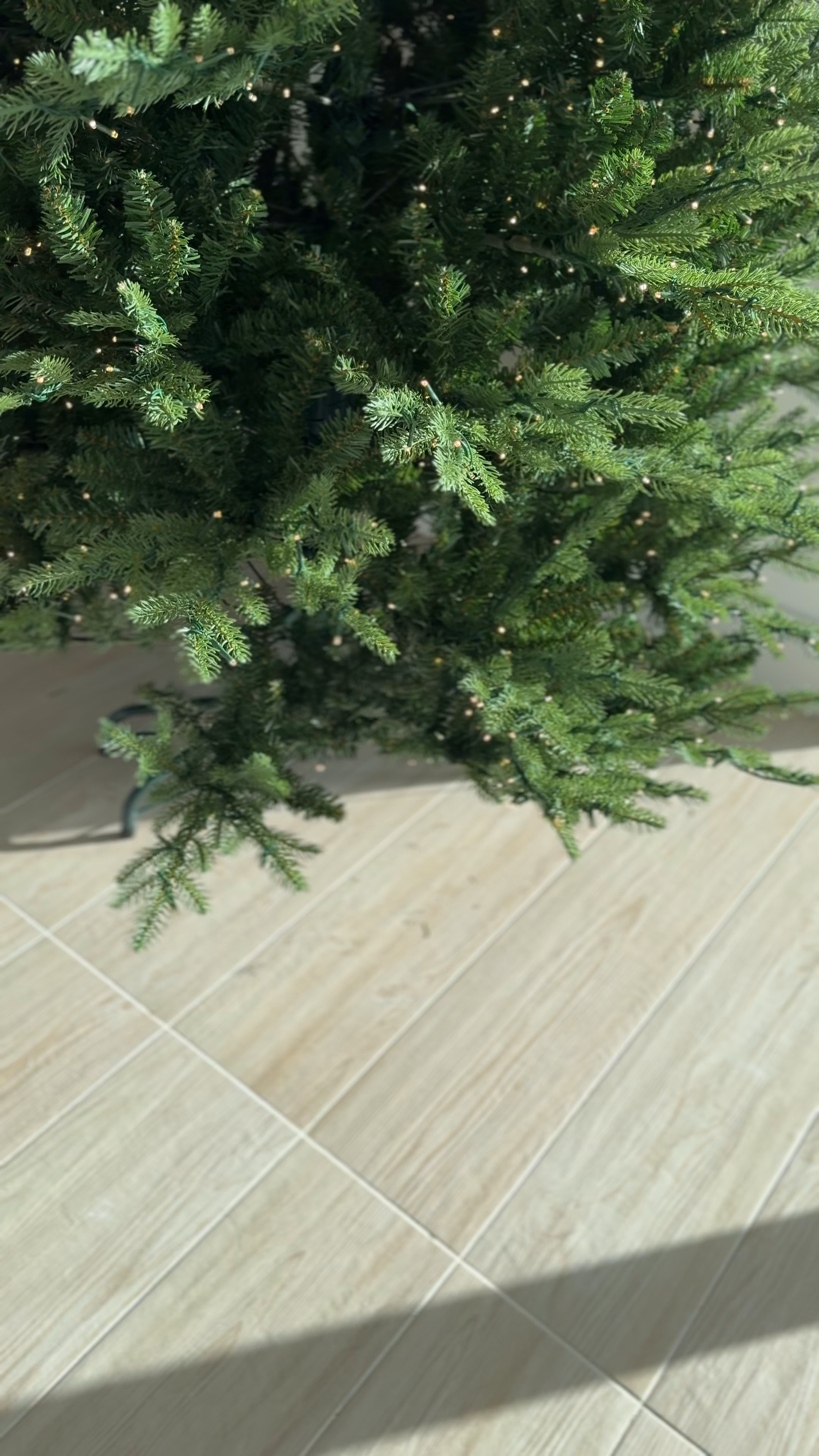 Highly recommend getting a twinkle Christmas tree for the holidays! This one is artificial and 7’5 feet of perfection. These go quick, so linking the 2 most popular ones! First one is only $175 right now and typically $350! Run.

#LTKGiftGuide #LTKHome #LTKHoliday