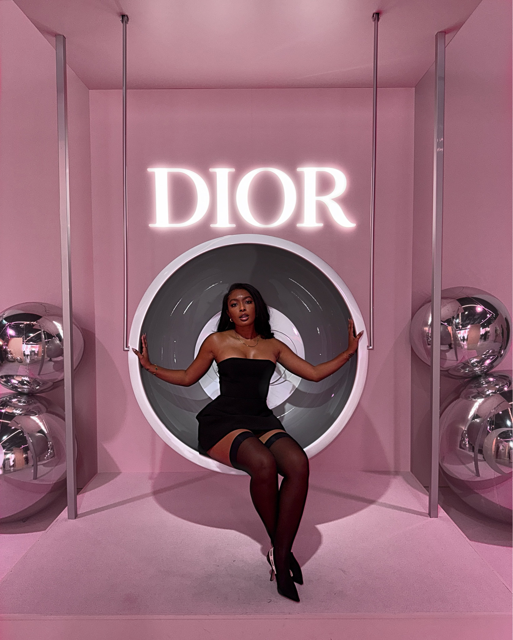 Short black sleeveless dress perfect for any occasion 

#LTKpartywear #LTKstyletip #LTKluxury