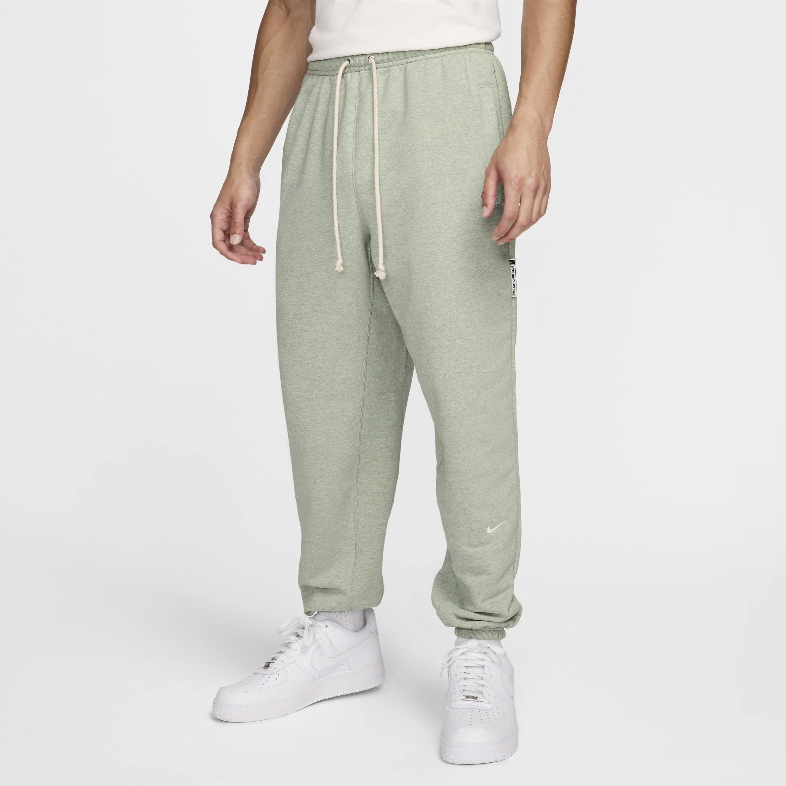 Nike Men's Standard Issue Dri-FIT Basketball Pants in Green | FZ0224-370 | Nike (US)