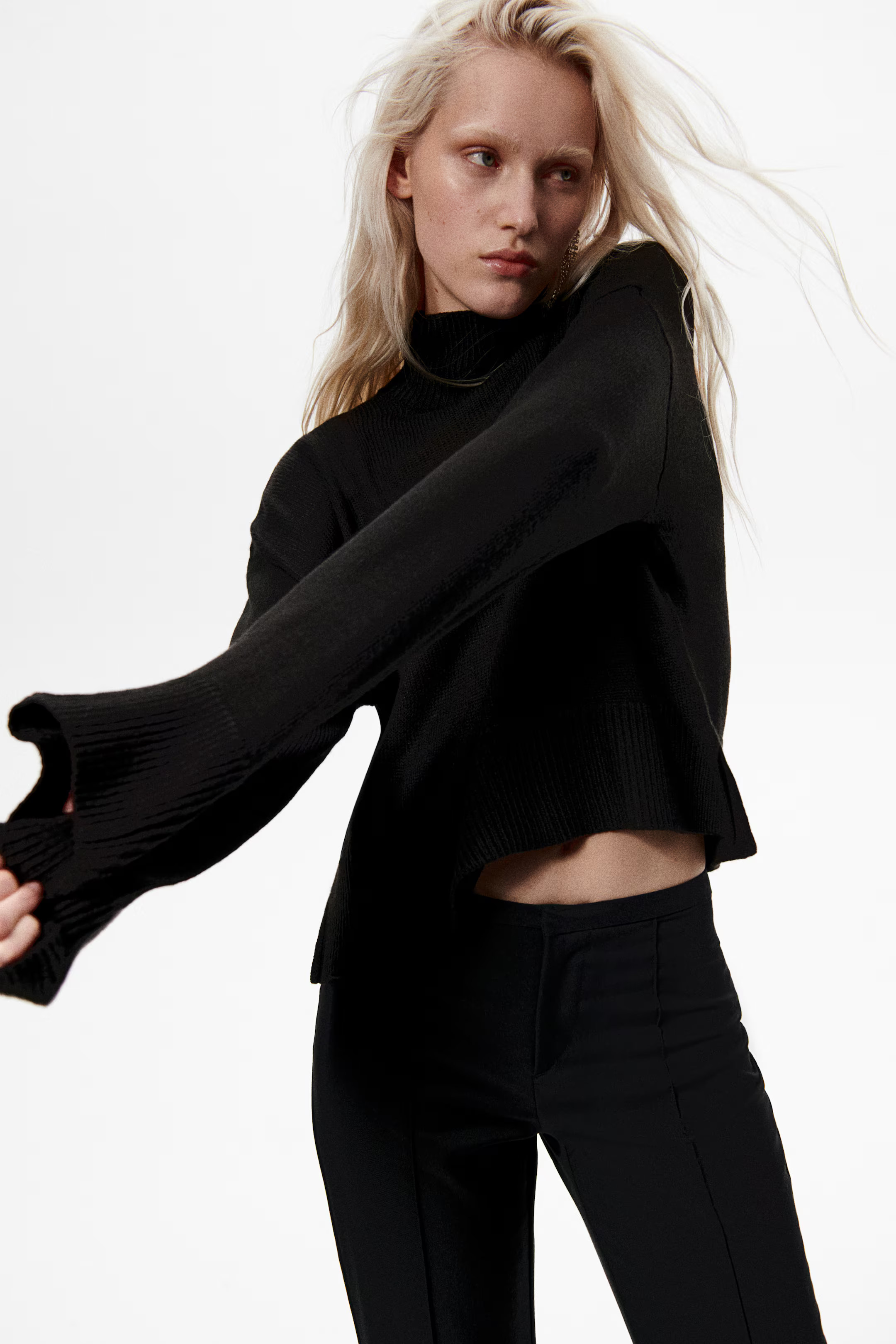 Fine-knit turtleneck jumper - Black - Ladies | H&M GB | H&M (UK, MY, IN, SG, PH, TW, HK)