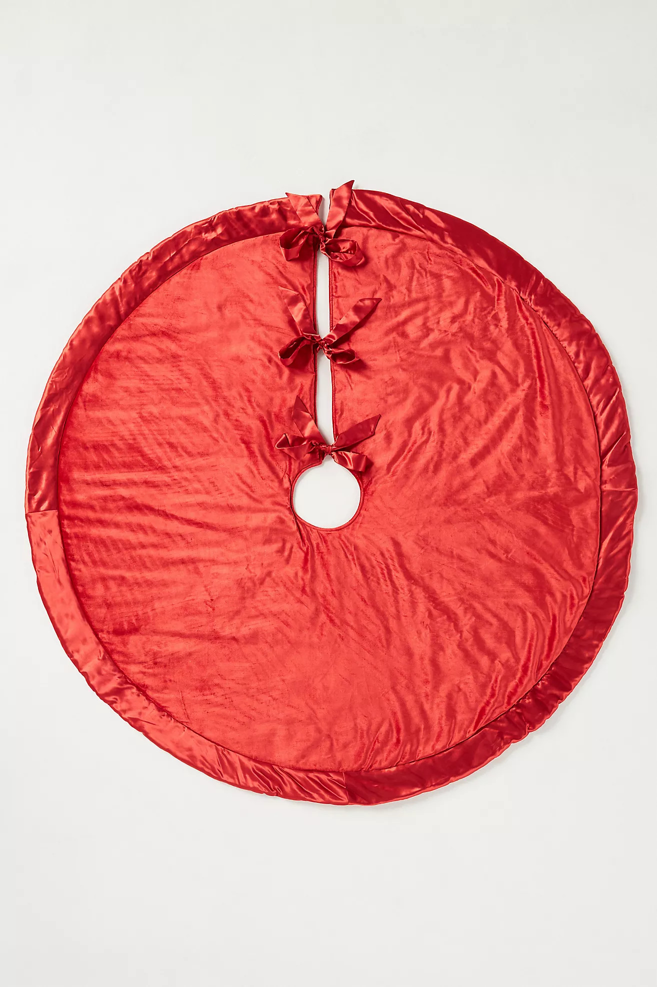 Velvet Bow Tree Skirt | Anthropologie (US)