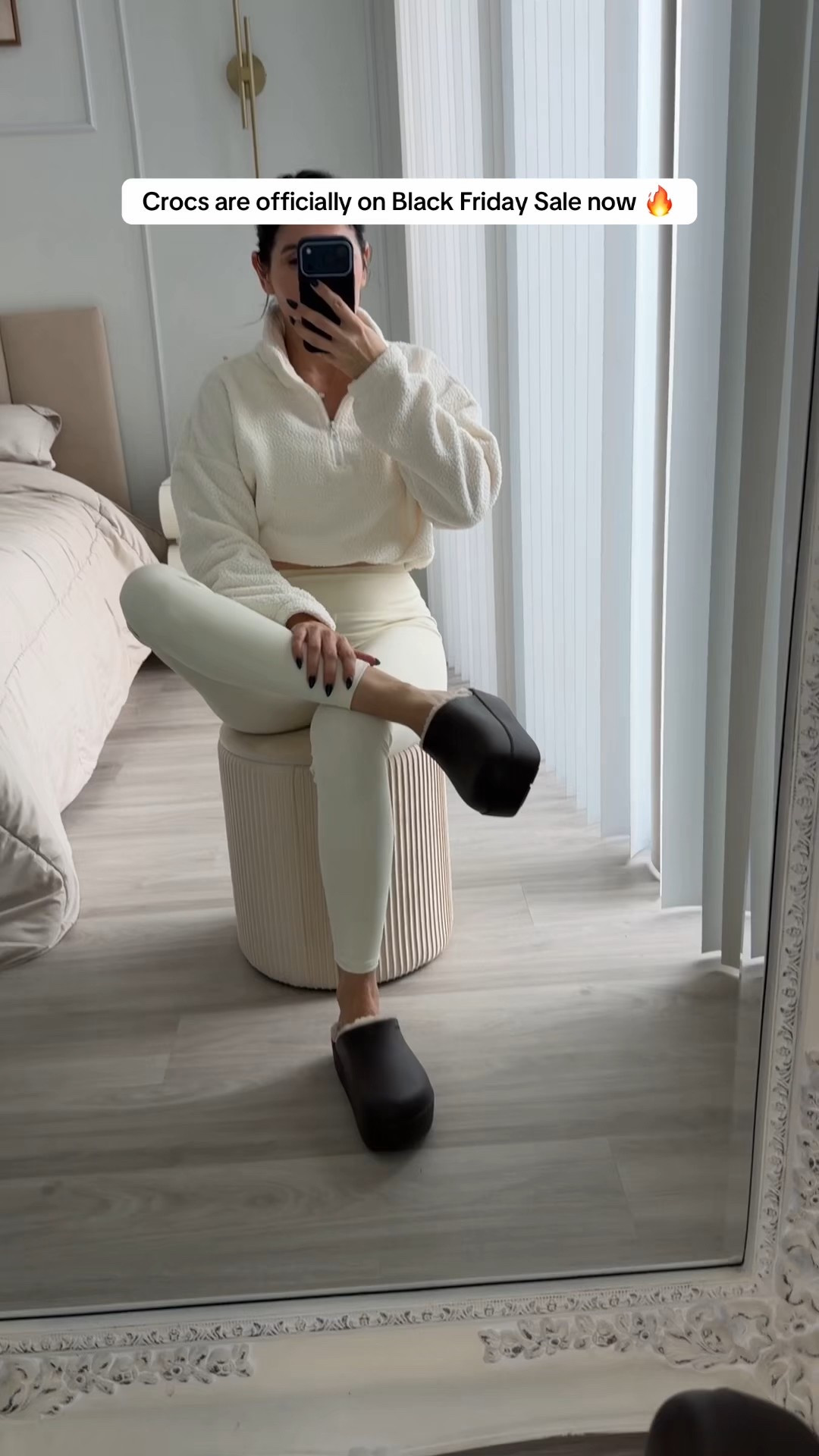 Espresso dark brown crocs lined Dylan platform clogs 

#LTKCyberWeek #LTKFindsUnder100 #LTKSaleAlert