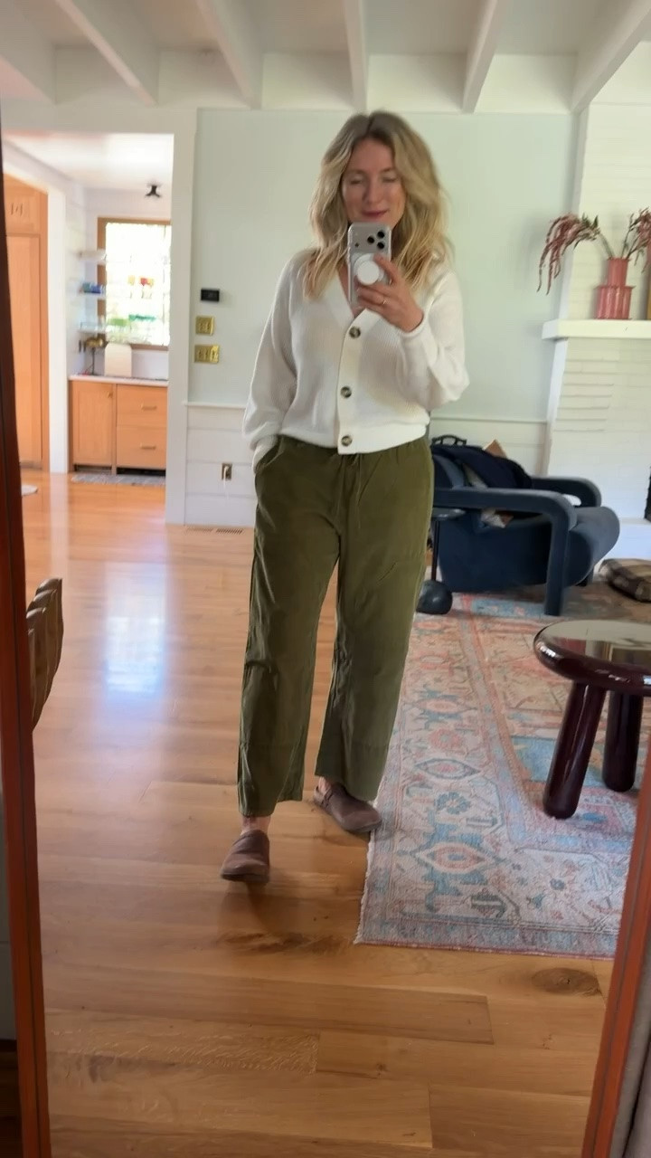Love these light corduroy pants. Sooo comfy

#LTKdayinmylife #LTKmomlife #LTKgrwm