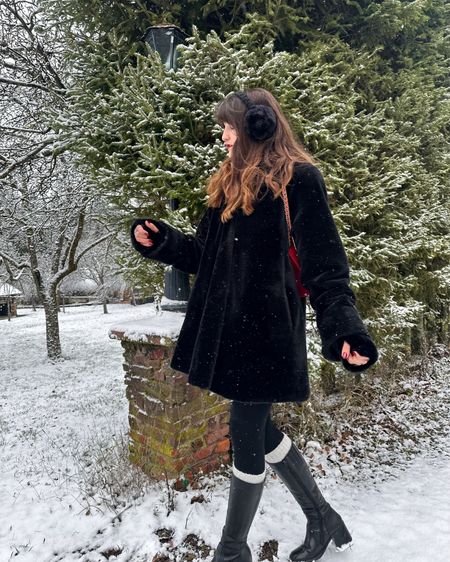 Keeping it warm under the snow with thermal tights and a fluffy faux fur coat ☃️


#LTKshoecrush #LTKeurope #LTKSeasonal