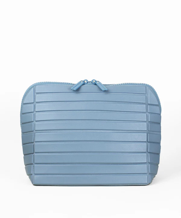 the medium slate traveller | Parallelle