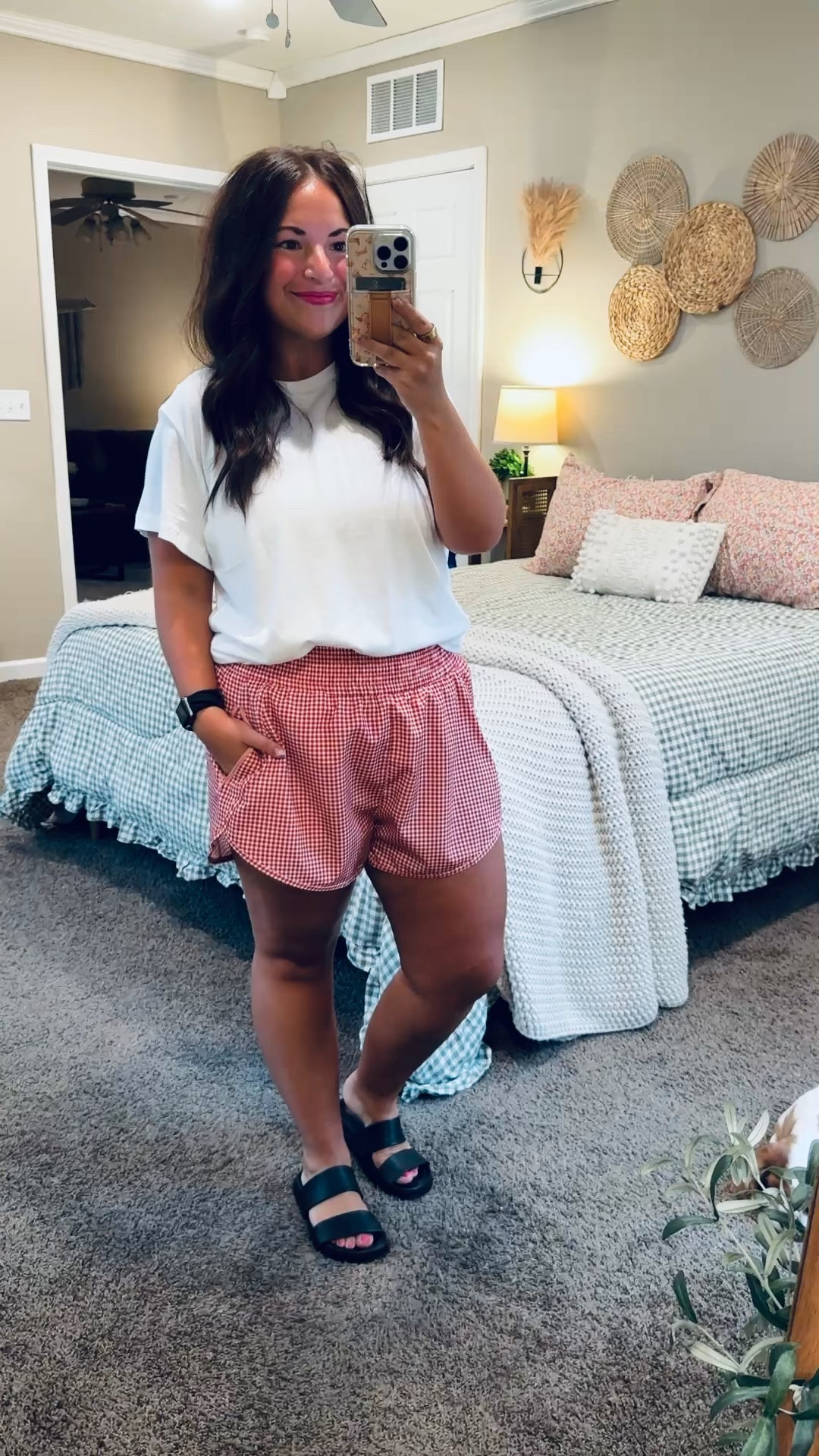Ya’ll know I can say no to gingham!!

sandals: sold out, but linking similar options below!
shorts: fit true to size // wearing an XL
tee: fits true to size // wearing a large