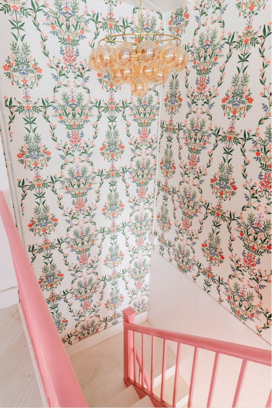 Floral wallpaper bubble chandelier entryway lighting 

#LTKHome