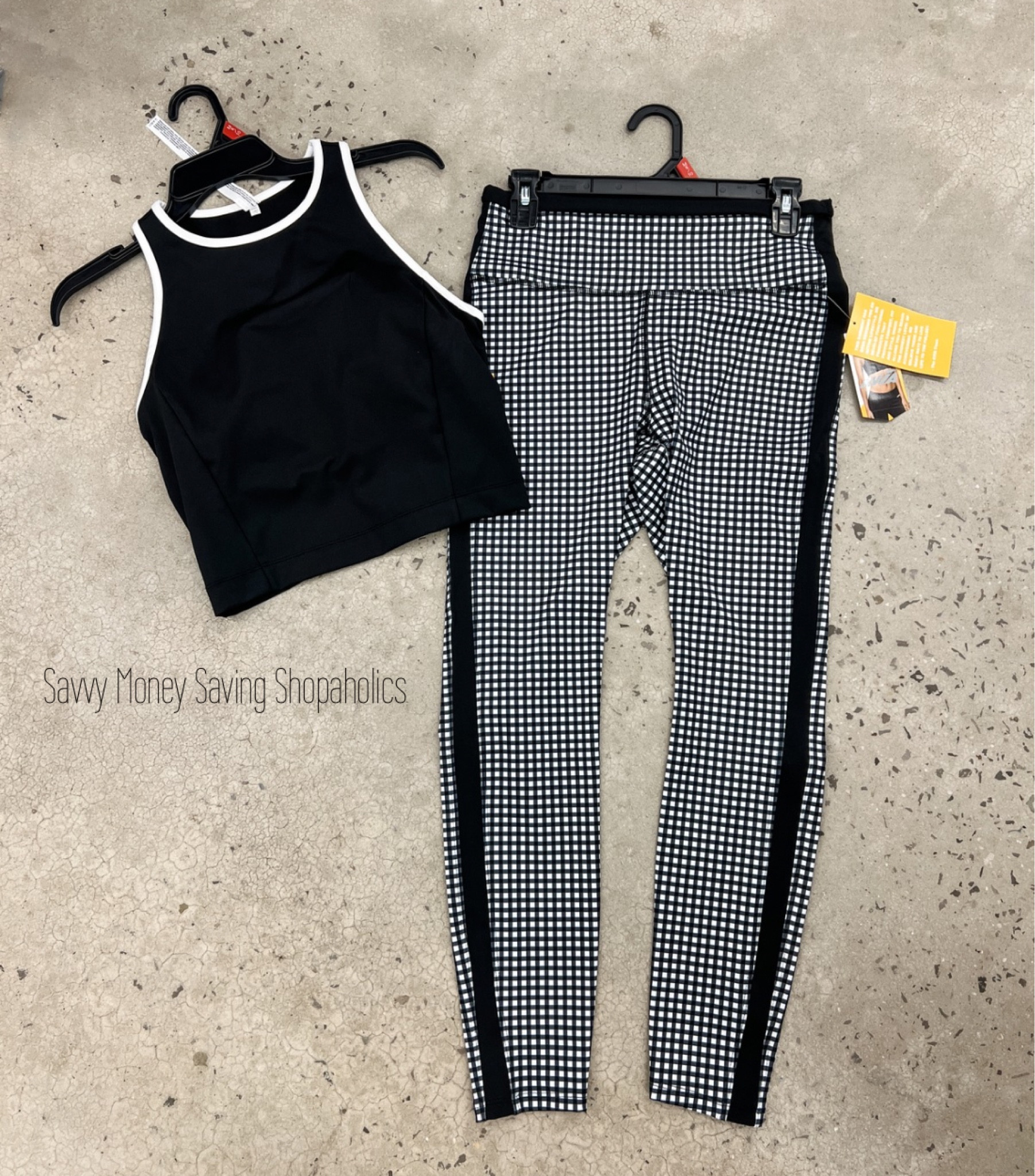 The cutest workout outfit! 😍😍 It looks high end, but it’s super affordable! 