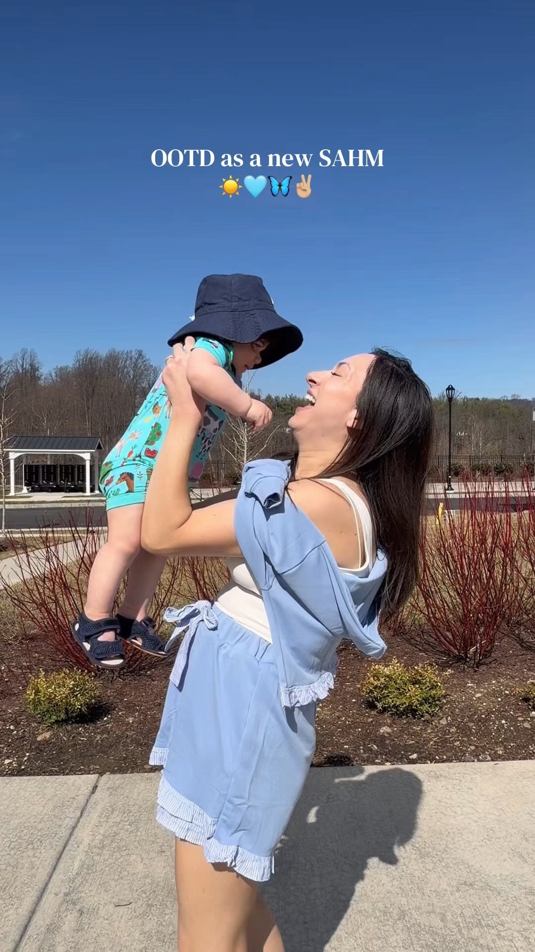 OOTD as a new SAHM! For reference I’m 5’2 and wearing a size small.


OOTD as a mom // SAHM outfit // mom outfit inspo // spring OOTD

#LTKootd #LTKKids #LTKmomlife