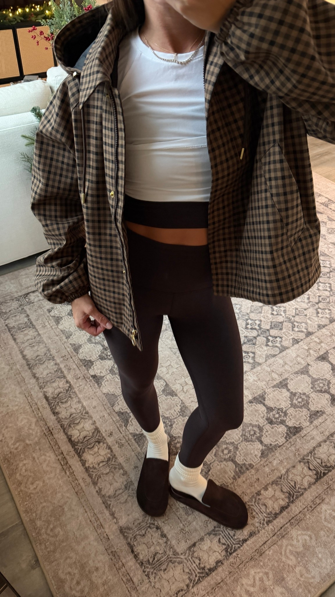 Rainy day pilates outfit🤎🤎🤎 XS in everything Beyond Yoga! Barbour jacket is very low stock but found what I could! And Parke x Larroude shoes are not linkable!