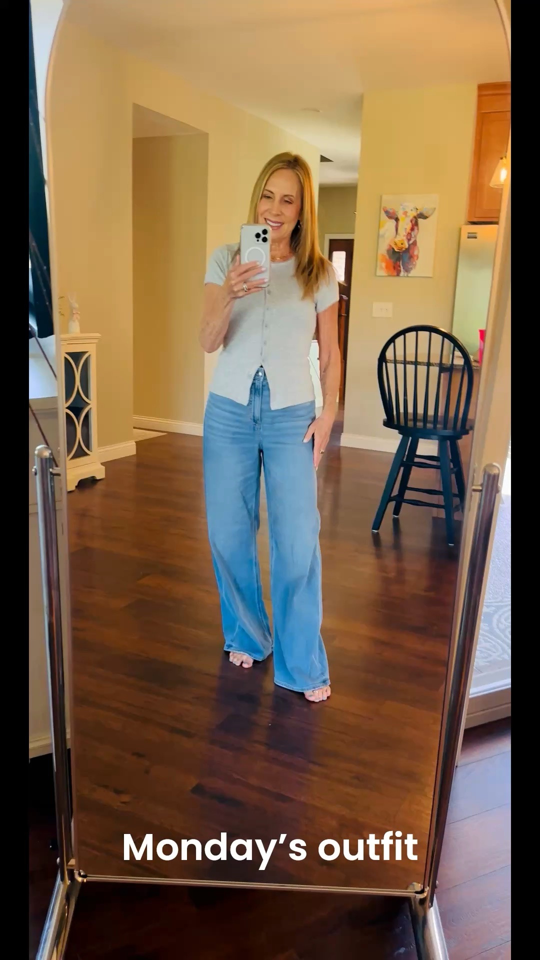 My Monday outfit. It’s been 17 days since my double mastectomy! Give me all the button up tops! And American Eagle jeans! 