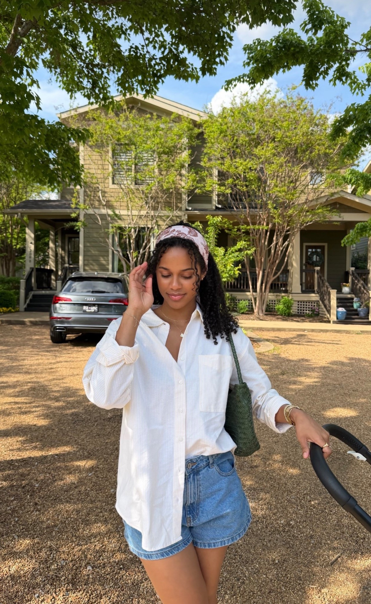 Casual capsule wardrobe look bopping around town. 

Spring fashion, capsule wardrobe, mom fits, spring essentials 

#LTKmomlife #LTKootd #LTKSeasonal