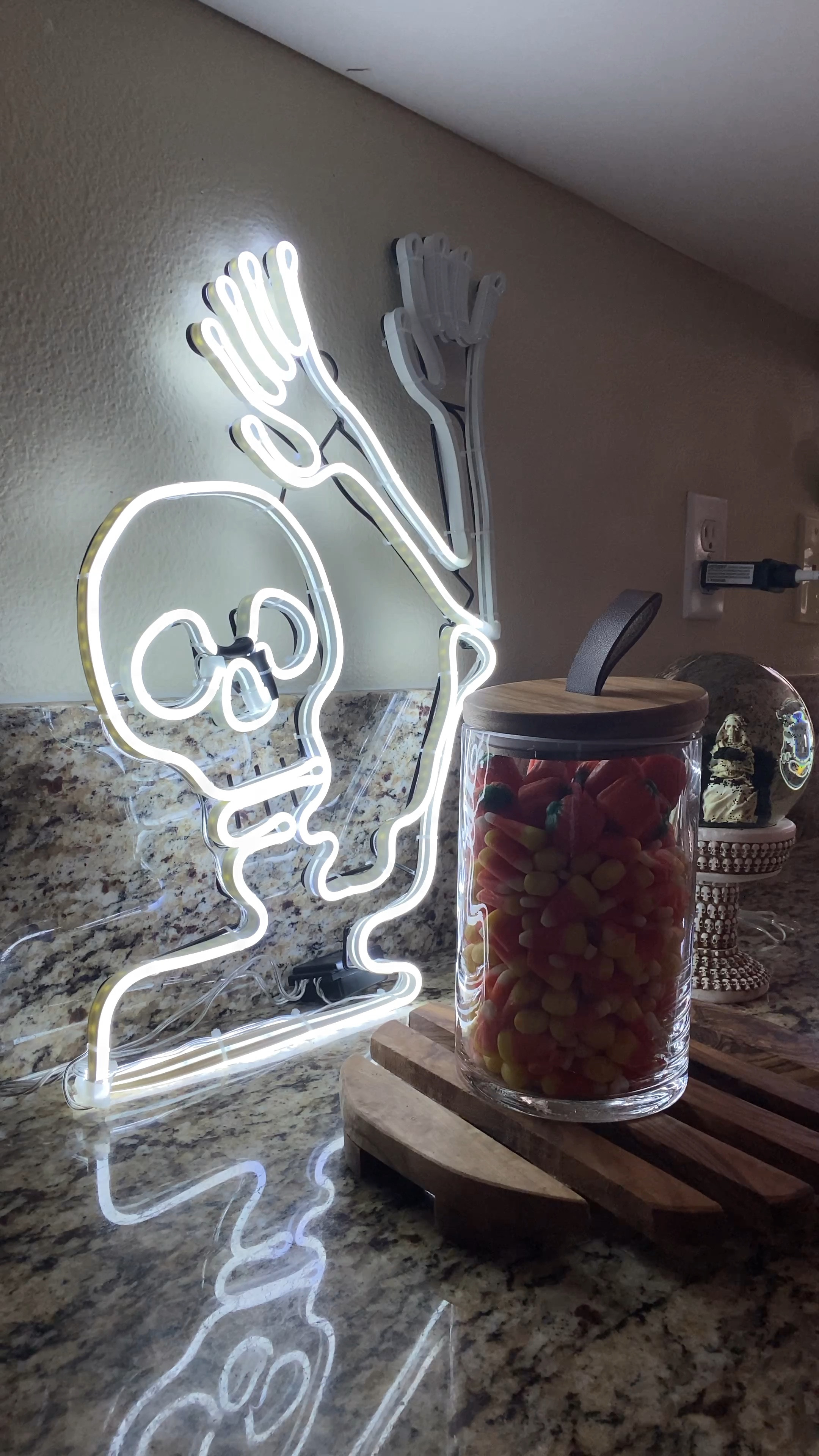 Halloween season is here.
#ltkhalloween #ltkseasonal

#LTKHalloween #LTKunder50 #LTKSeasonal