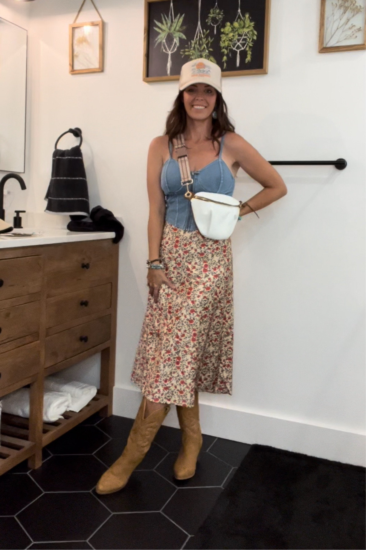 A little western boho moment! Wore this to a little festival in town! I’m 5’3, 125lbs 

Top and Jewelry- Walmart
Skirt, Hat, Boots, Purse- Amazon 

@amazon #momfashion #momstyle #amazonfashion #walmartfashion @walmart #millenial #over40style


#LTKOver40 #LTKSeasonal #LTKFallSale