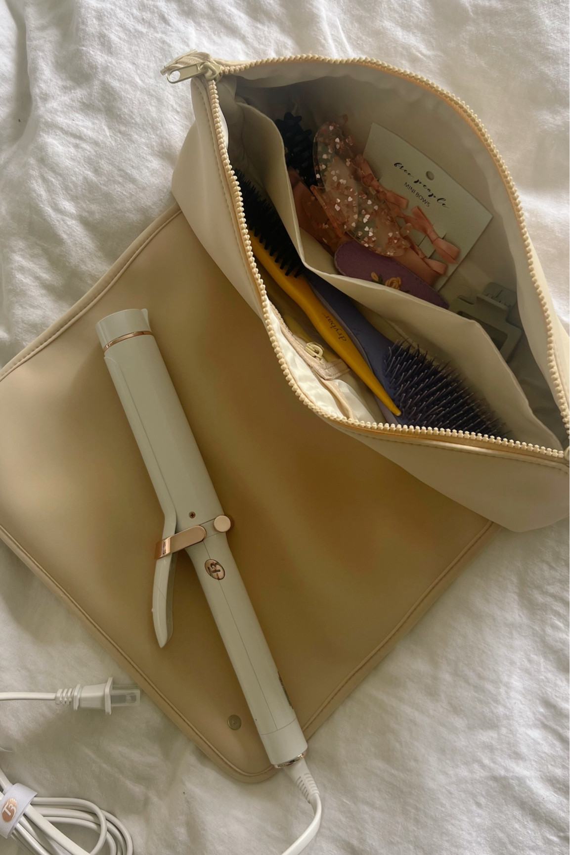 The best hair tool bag

Hair tools, hair curler, hair accessories, hair bag, travel bag, travel hair tools, travel hair bag, travel hair accessories, travel aesthetic, amazon finds, amazon must haves

#LTKtravel #LTKSeasonal #LTKbeauty